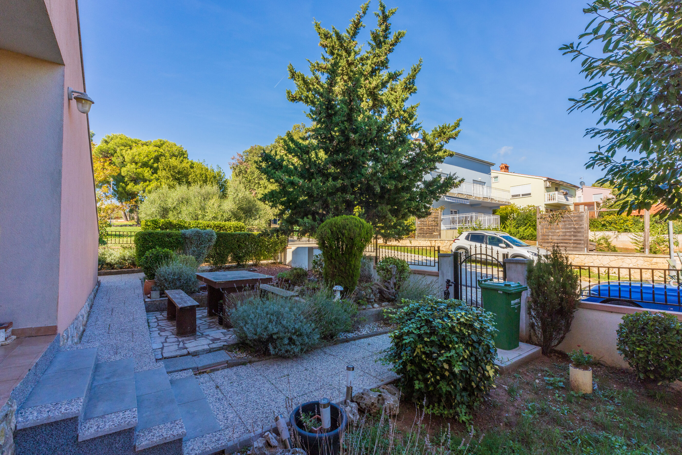 Apartments Davor Accommodation in Banjole