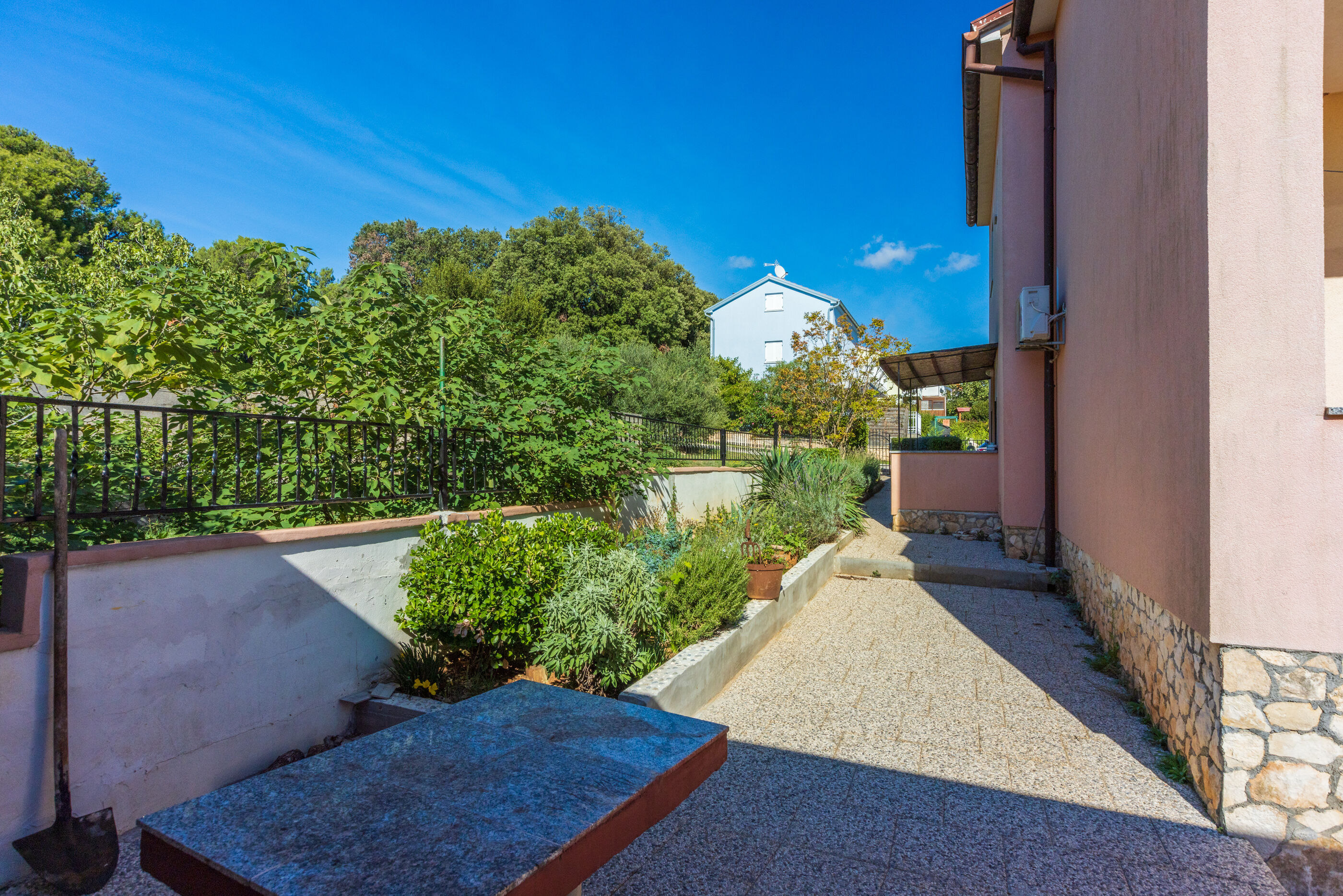 Apartments Davor 71861-A1