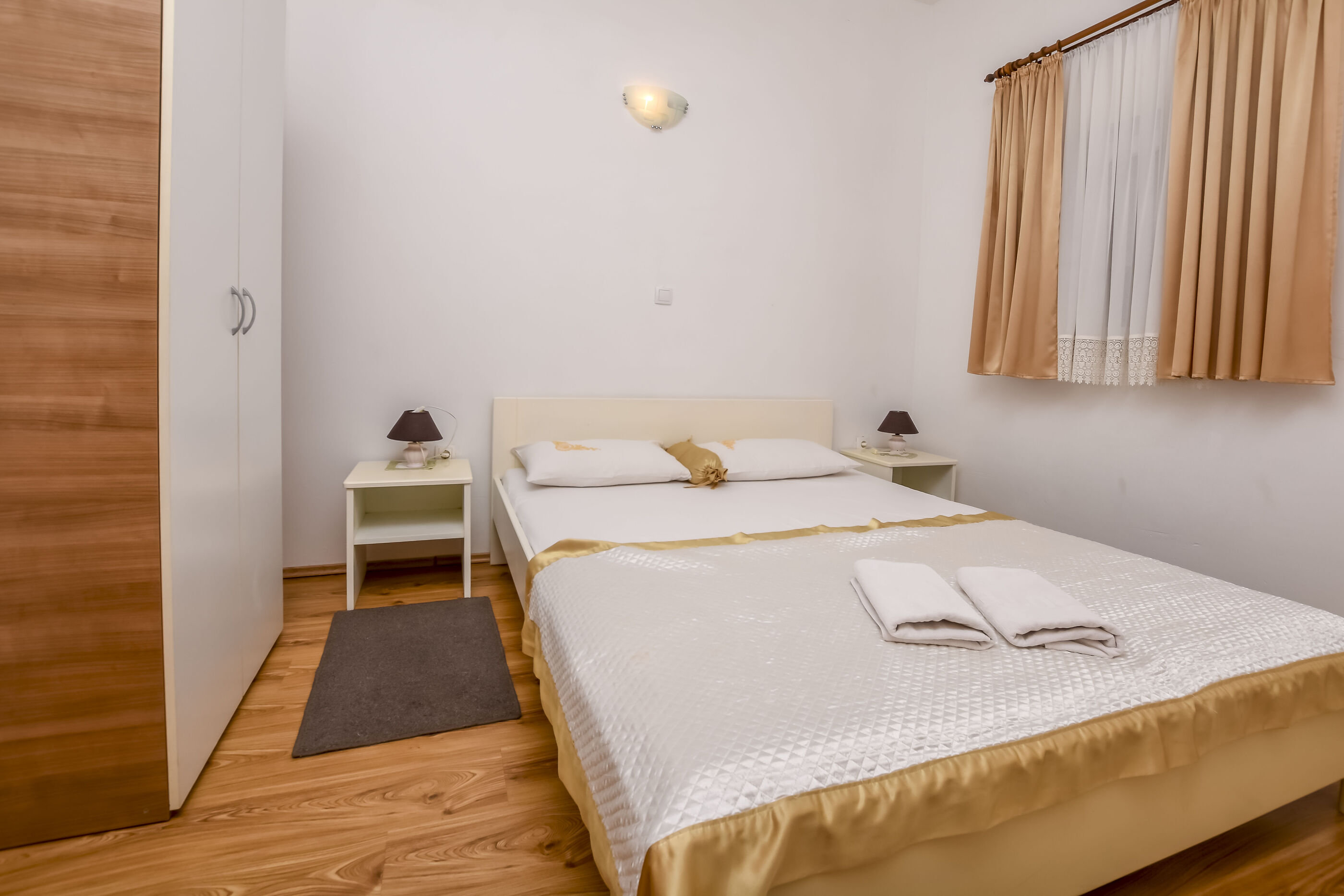 Apartments Periša 27491-A1