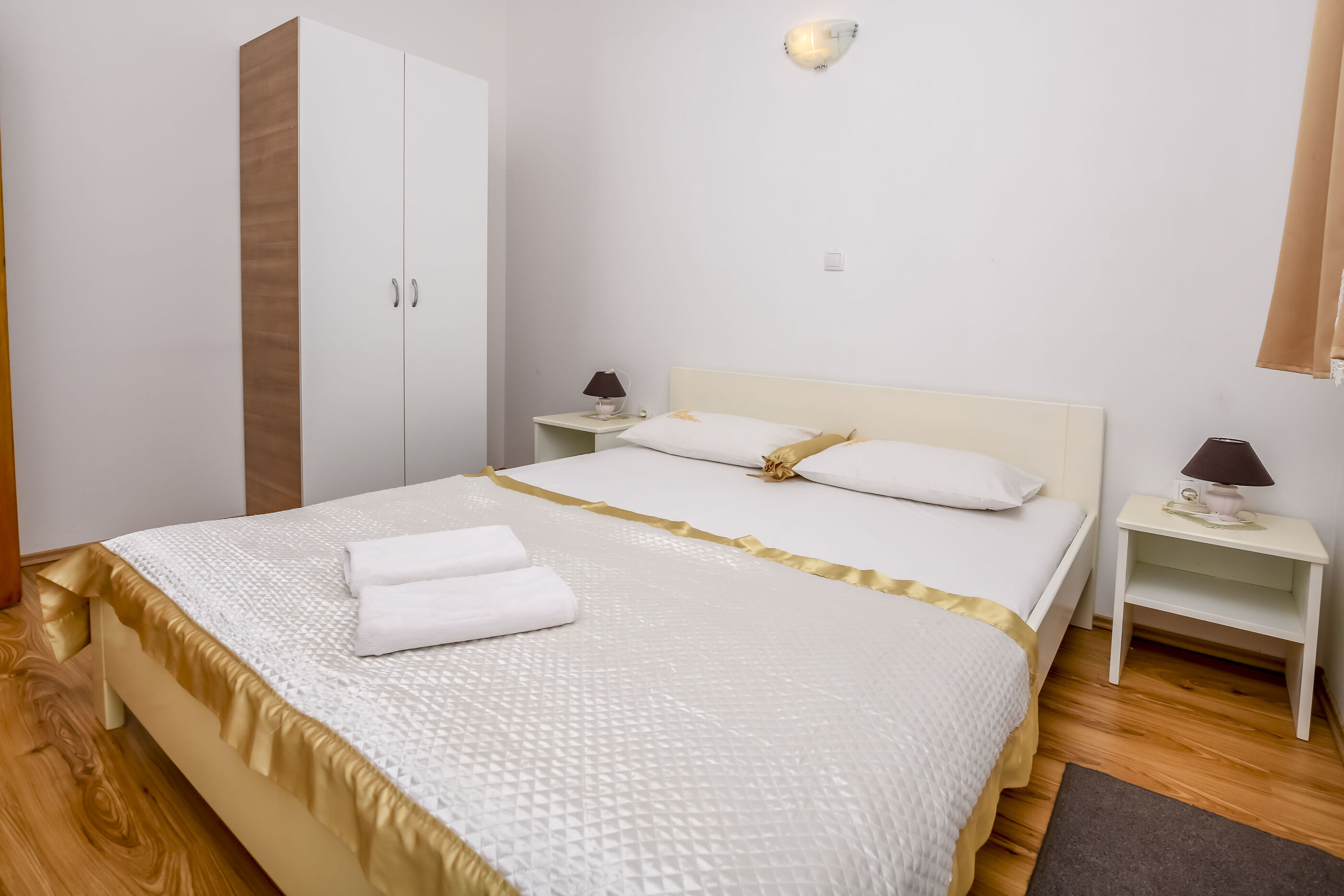 Apartments Periša 27491-A1