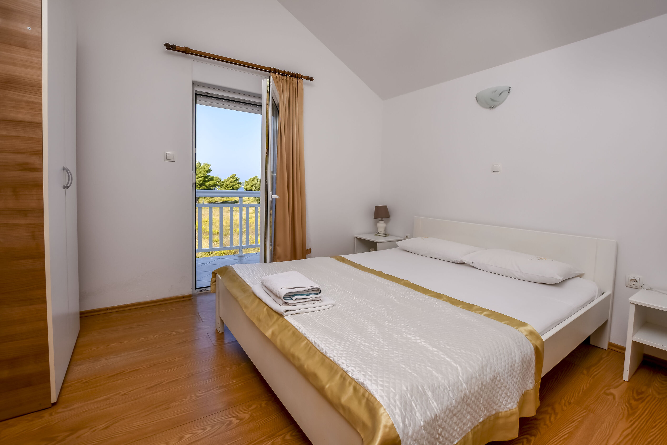 Apartments Periša 27491-A10