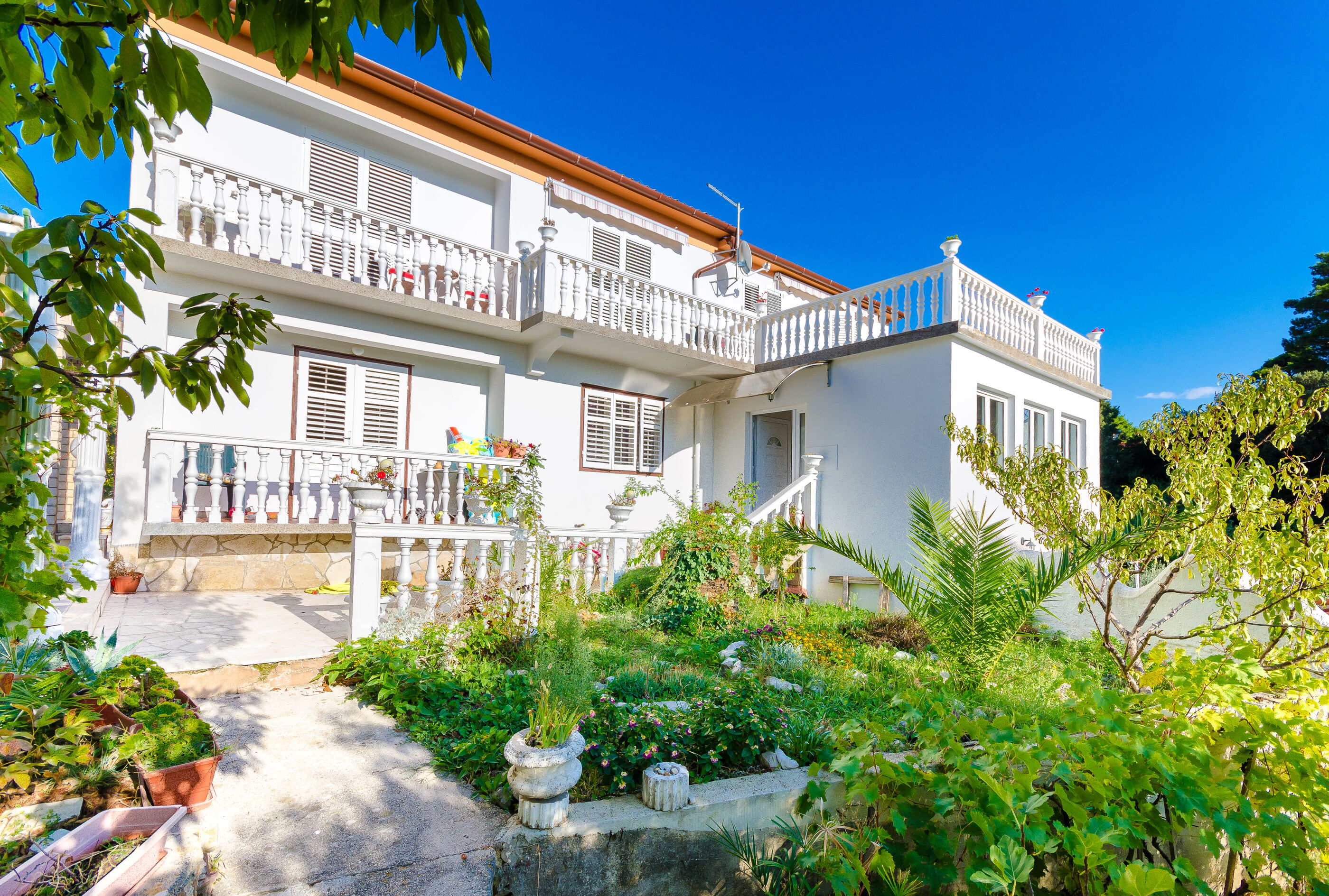 Rooms Mladen P Accommodation in Rab