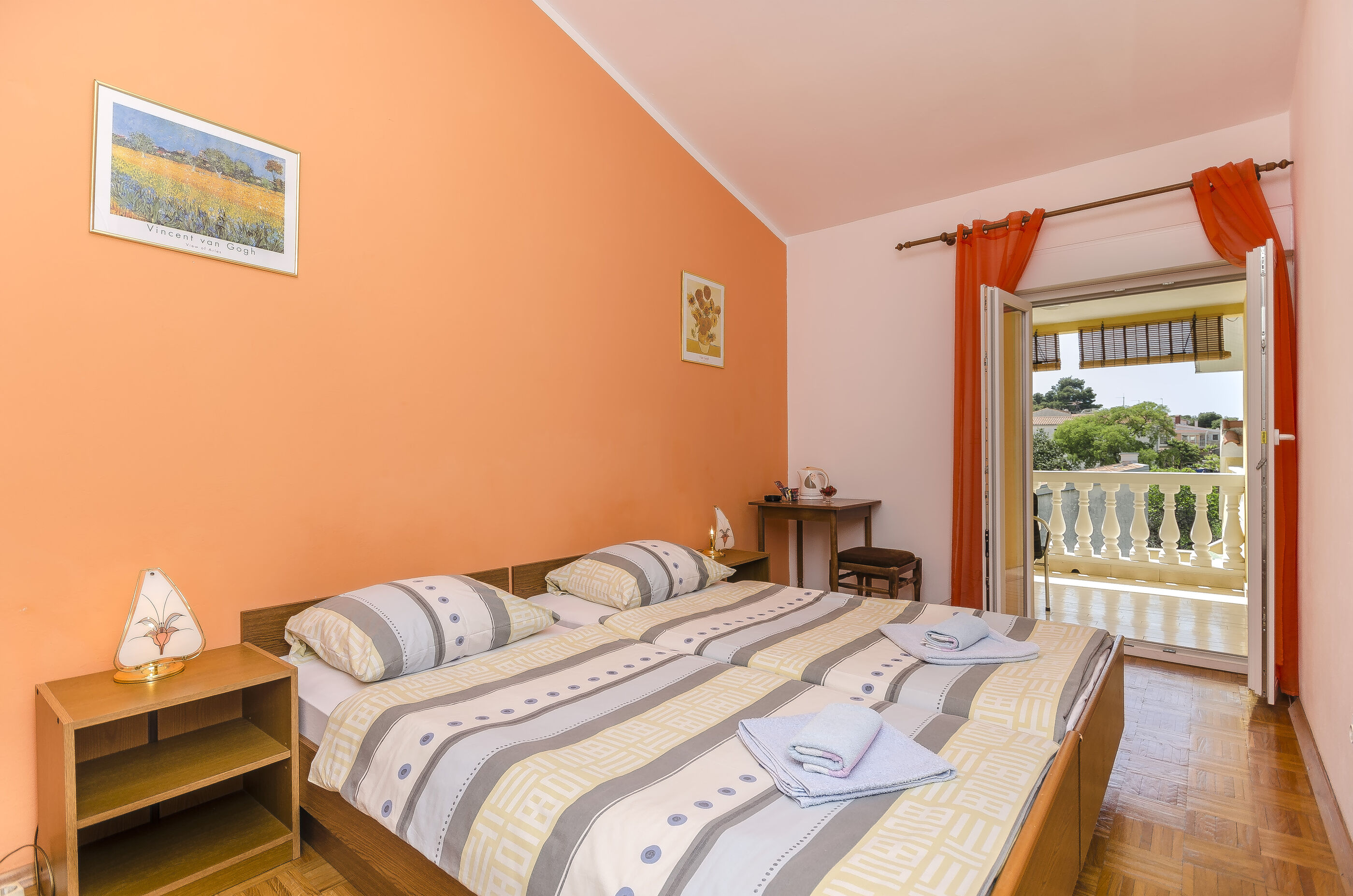 Apartments and Room Take it easy 85111-S1