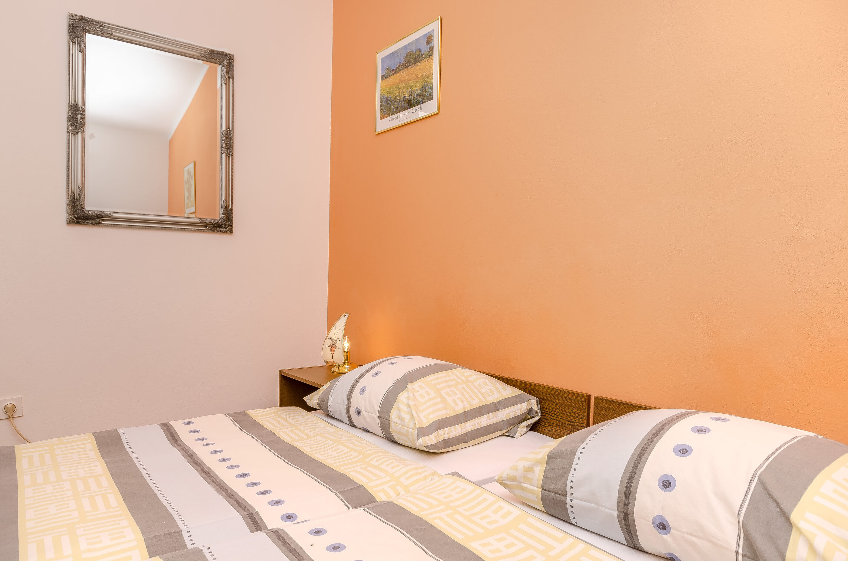 Apartments and Room Take it easy 85111-S1