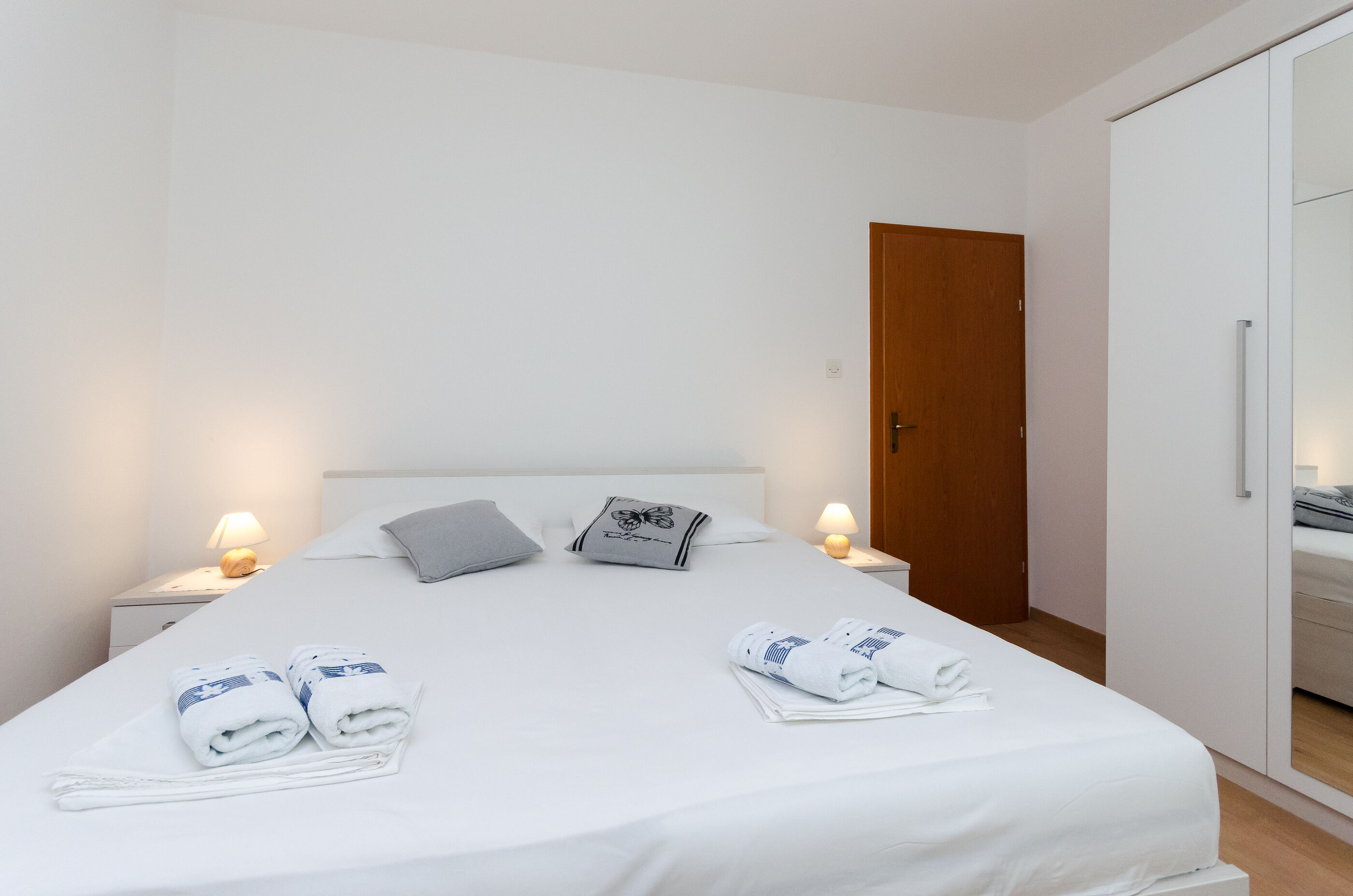 Apartments Zarko 90091-A1