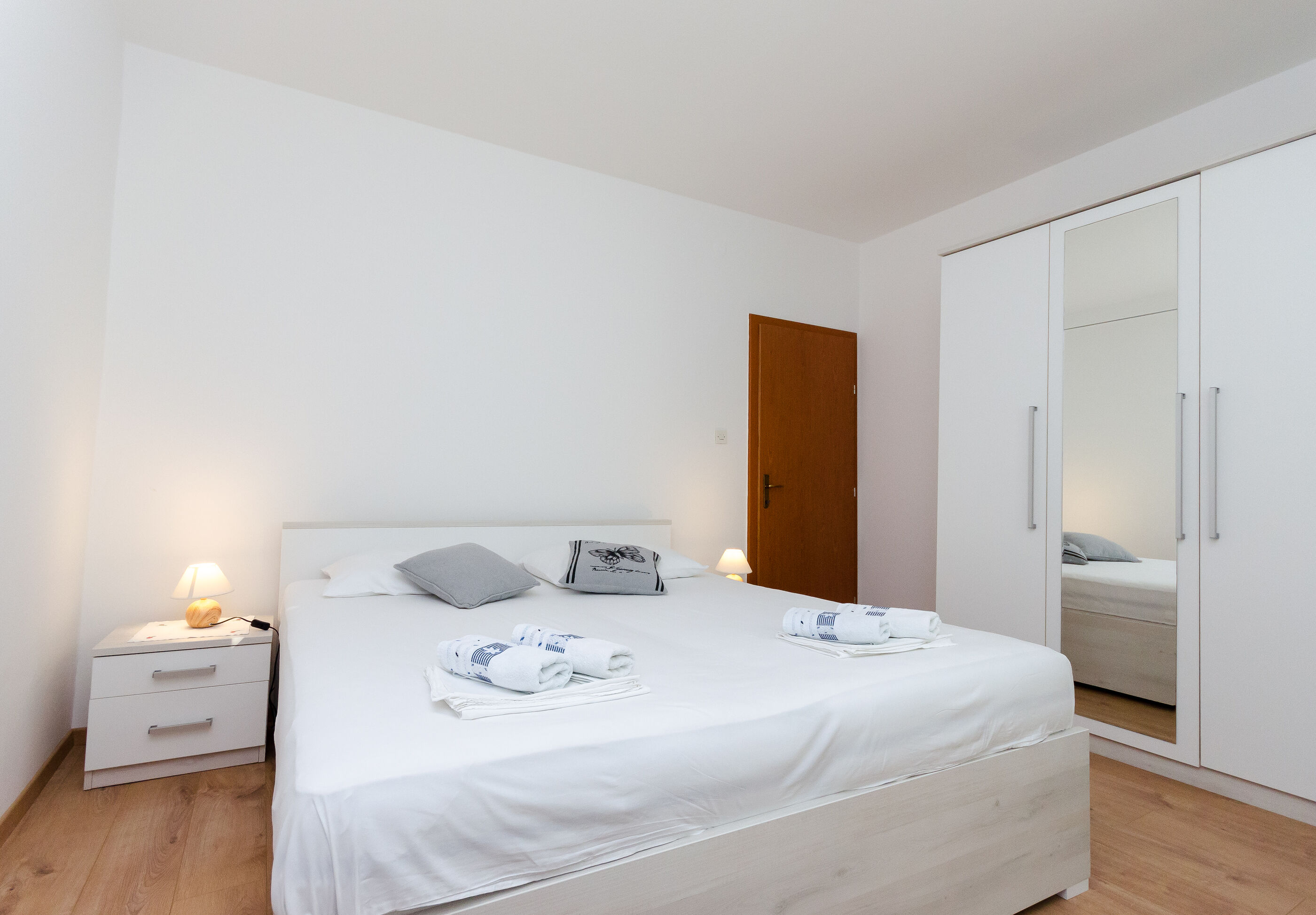 Apartments Zarko 90091-A1