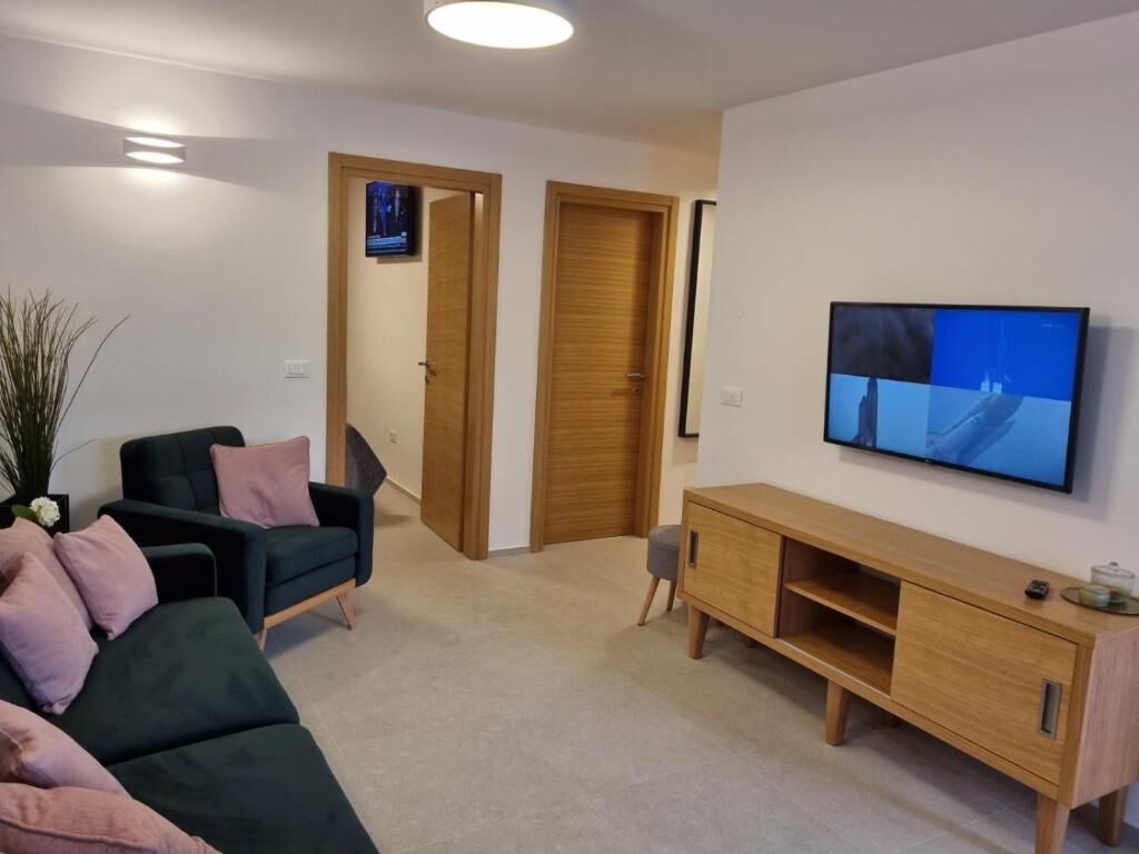 Apartments Cerin 73061-A2