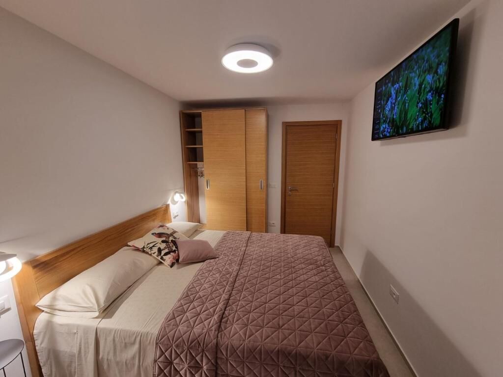 Apartments Cerin 73061-A2