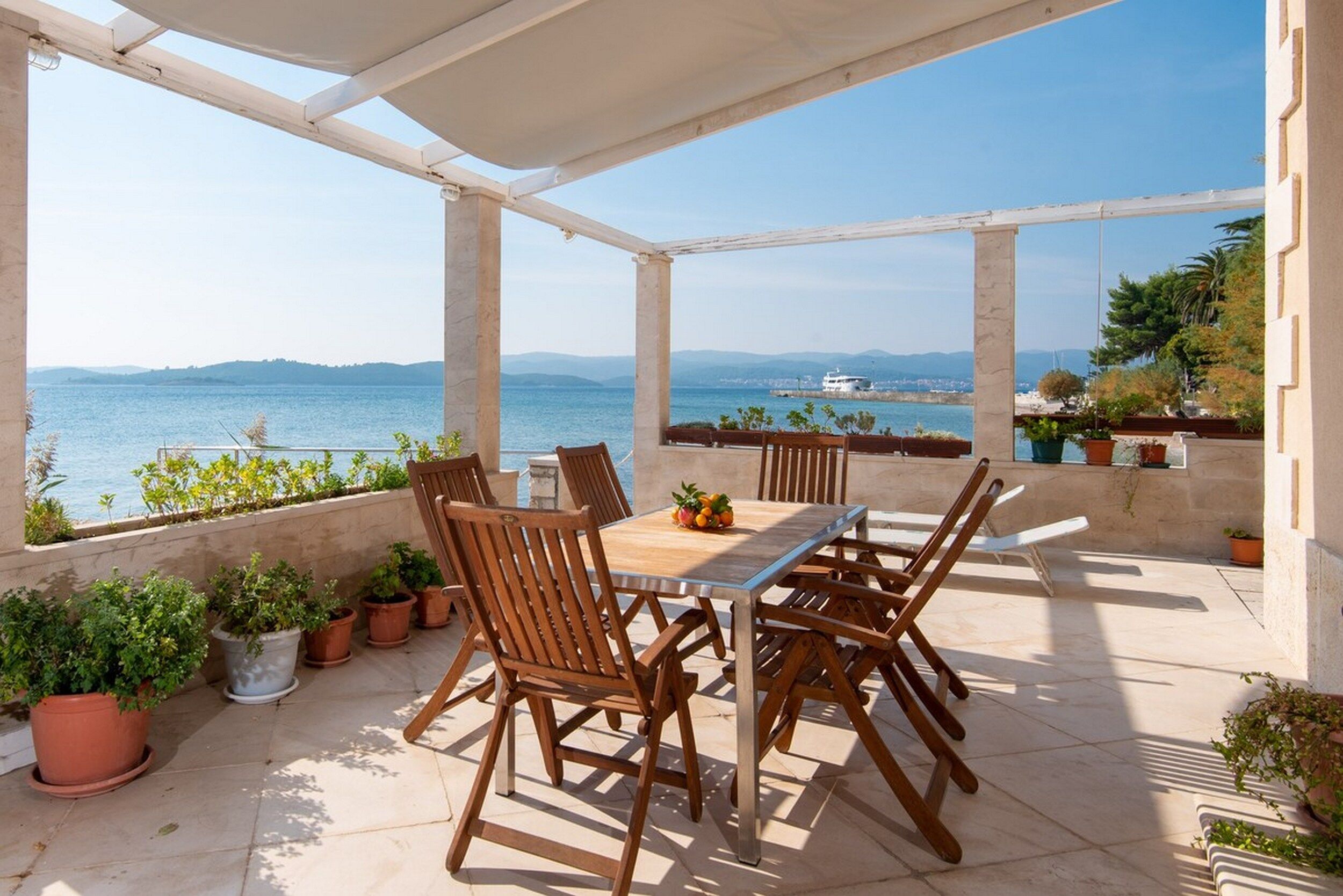 Villa Beachfront V9561-K1