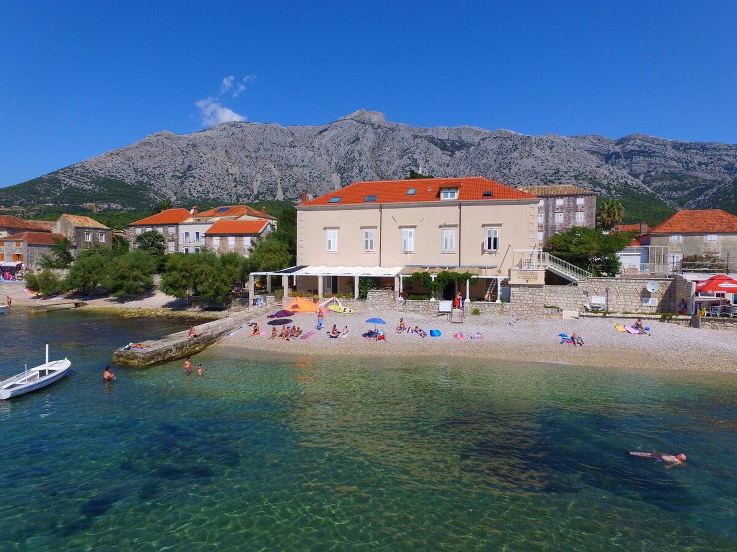 Villa Beachfront V9561-K1