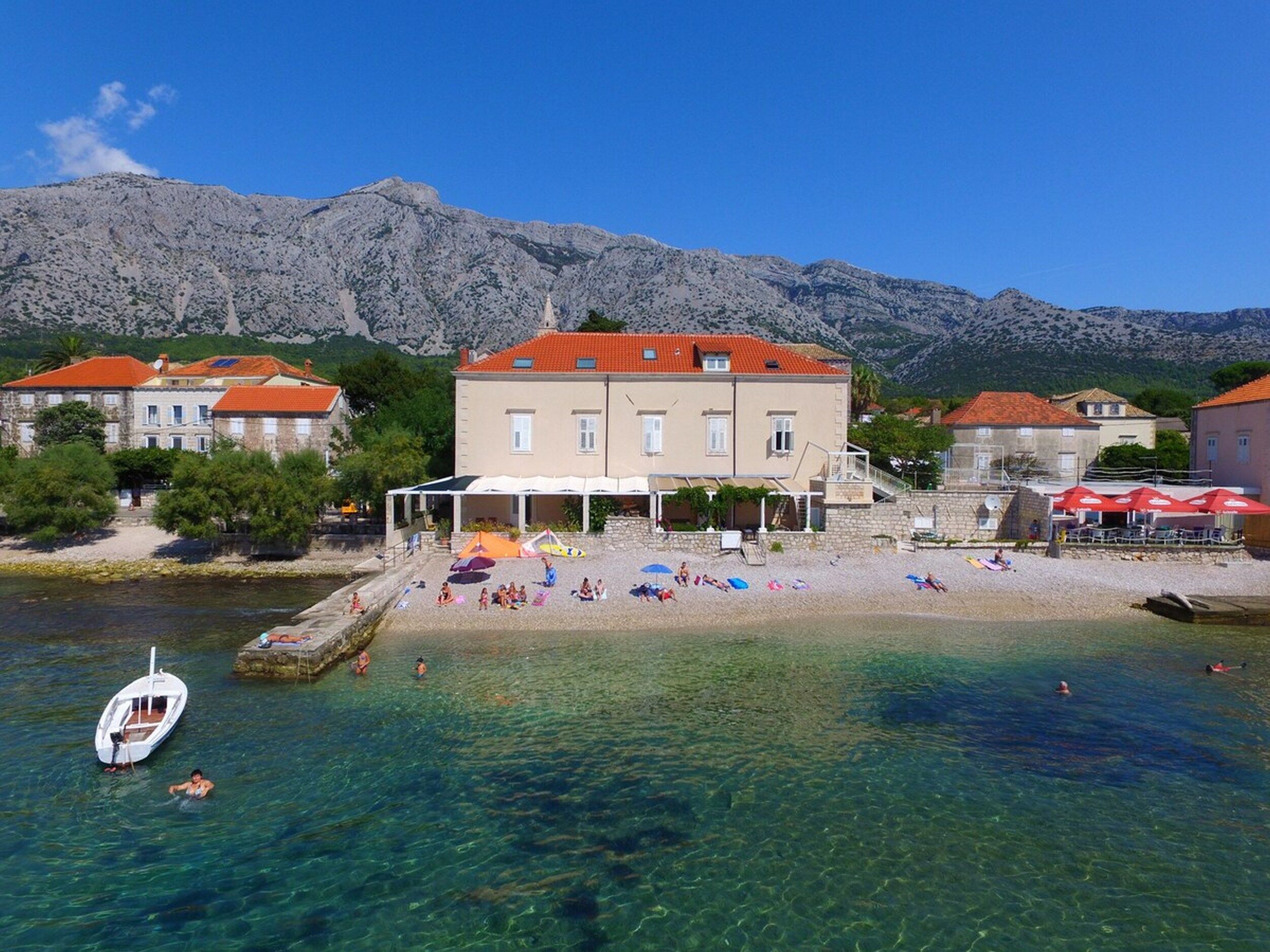 Villa Beachfront V9561-K1