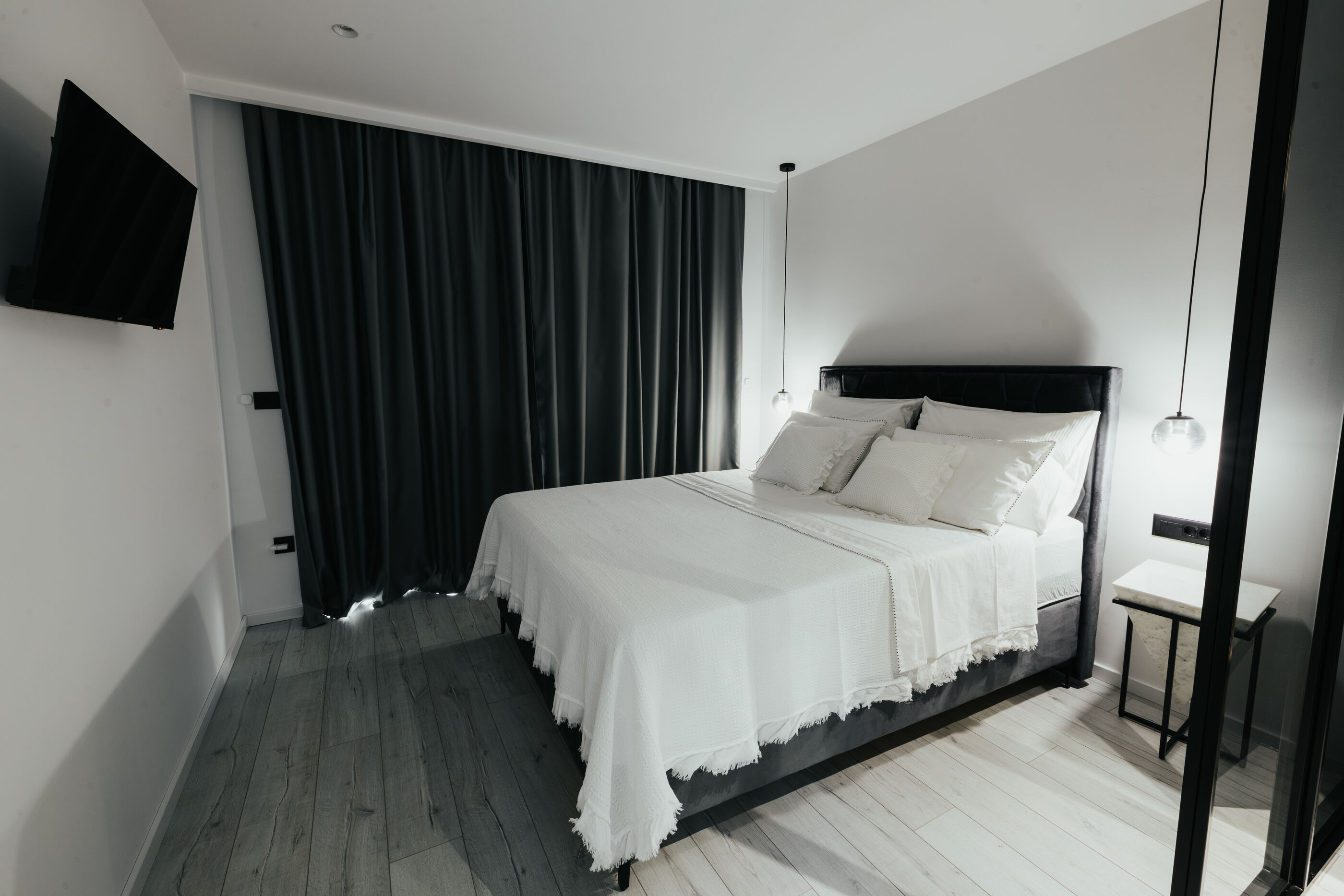 Apartment Black Diamond 90251-A1
