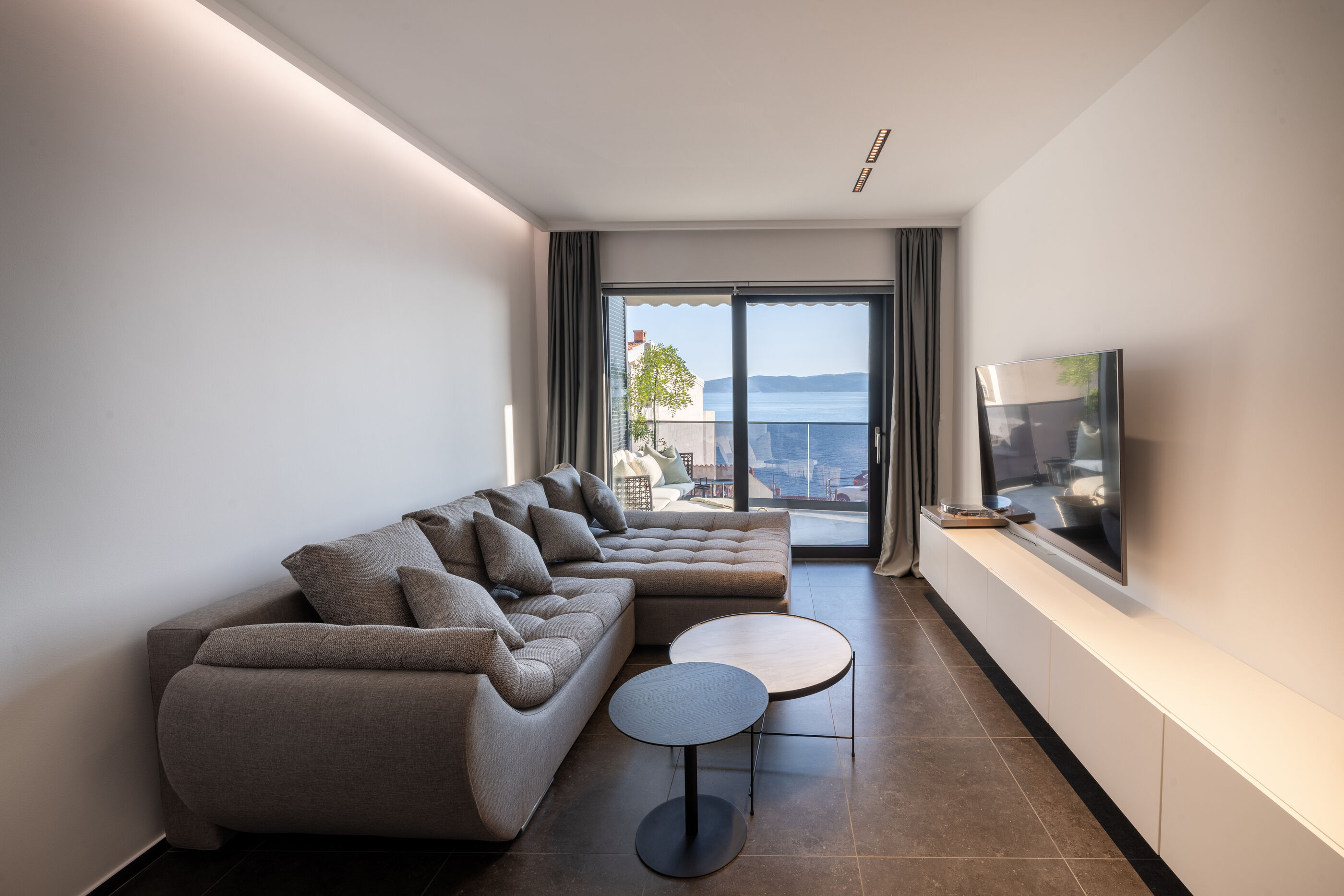 Apartment Black Diamond 90251-A1