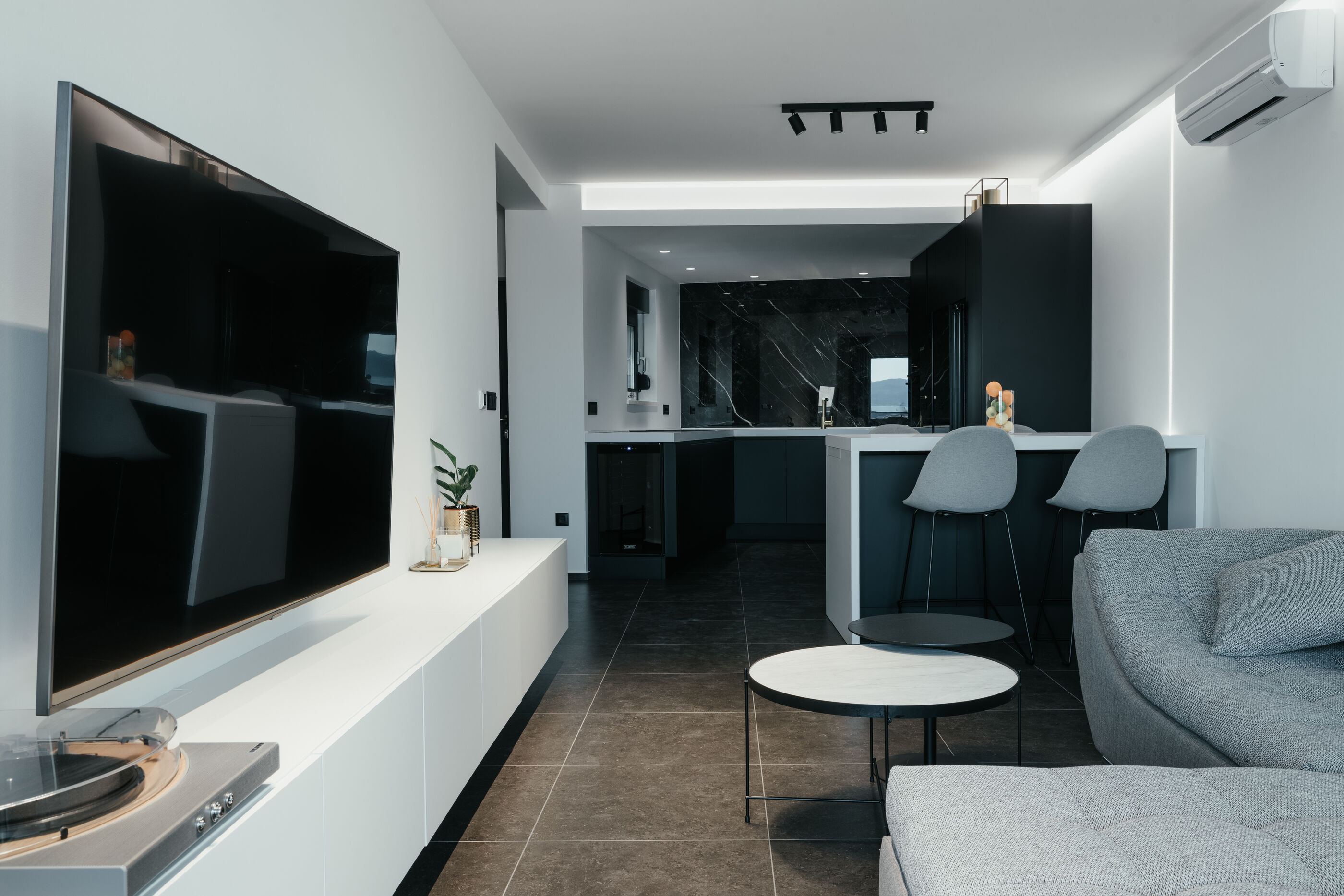Apartment Black Diamond 90251-A1