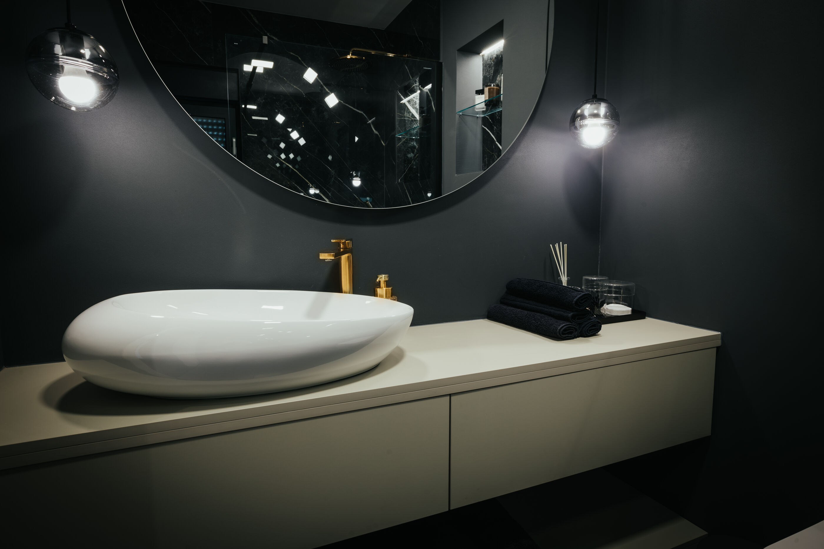 Apartment Black Diamond 90251-A1