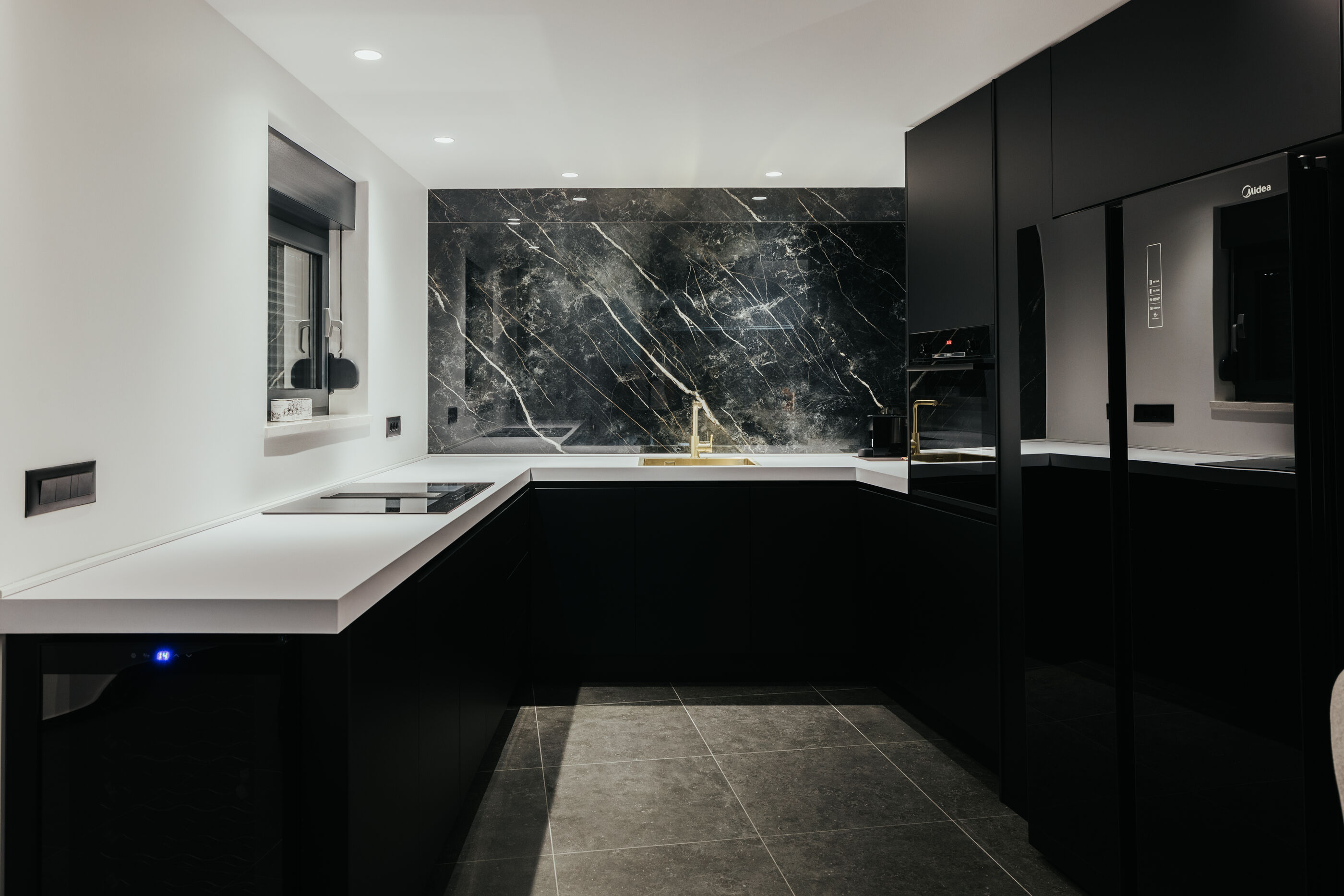 Apartment Black Diamond 90251-A1