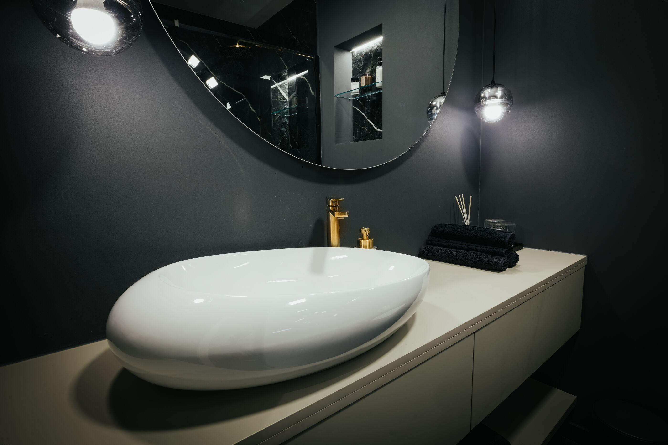 Apartment Black Diamond 90251-A1