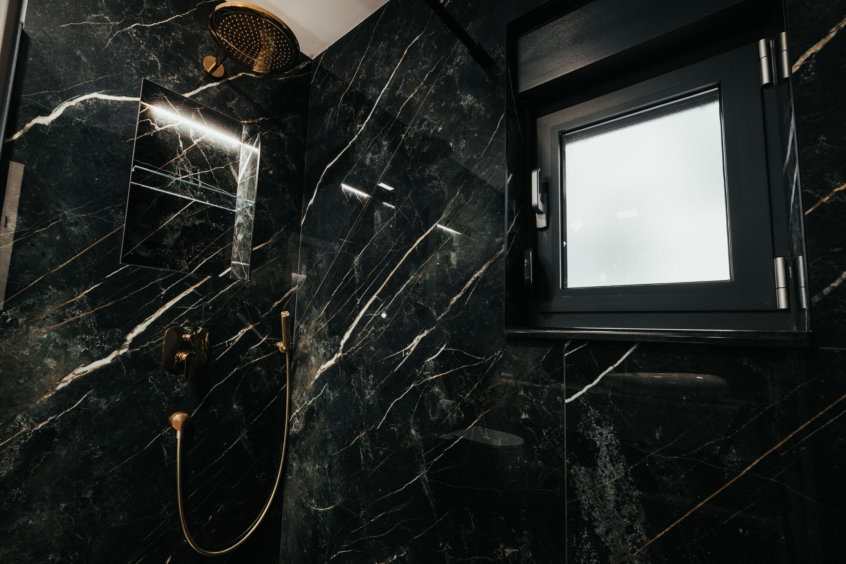 Apartment Black Diamond 90251-A1
