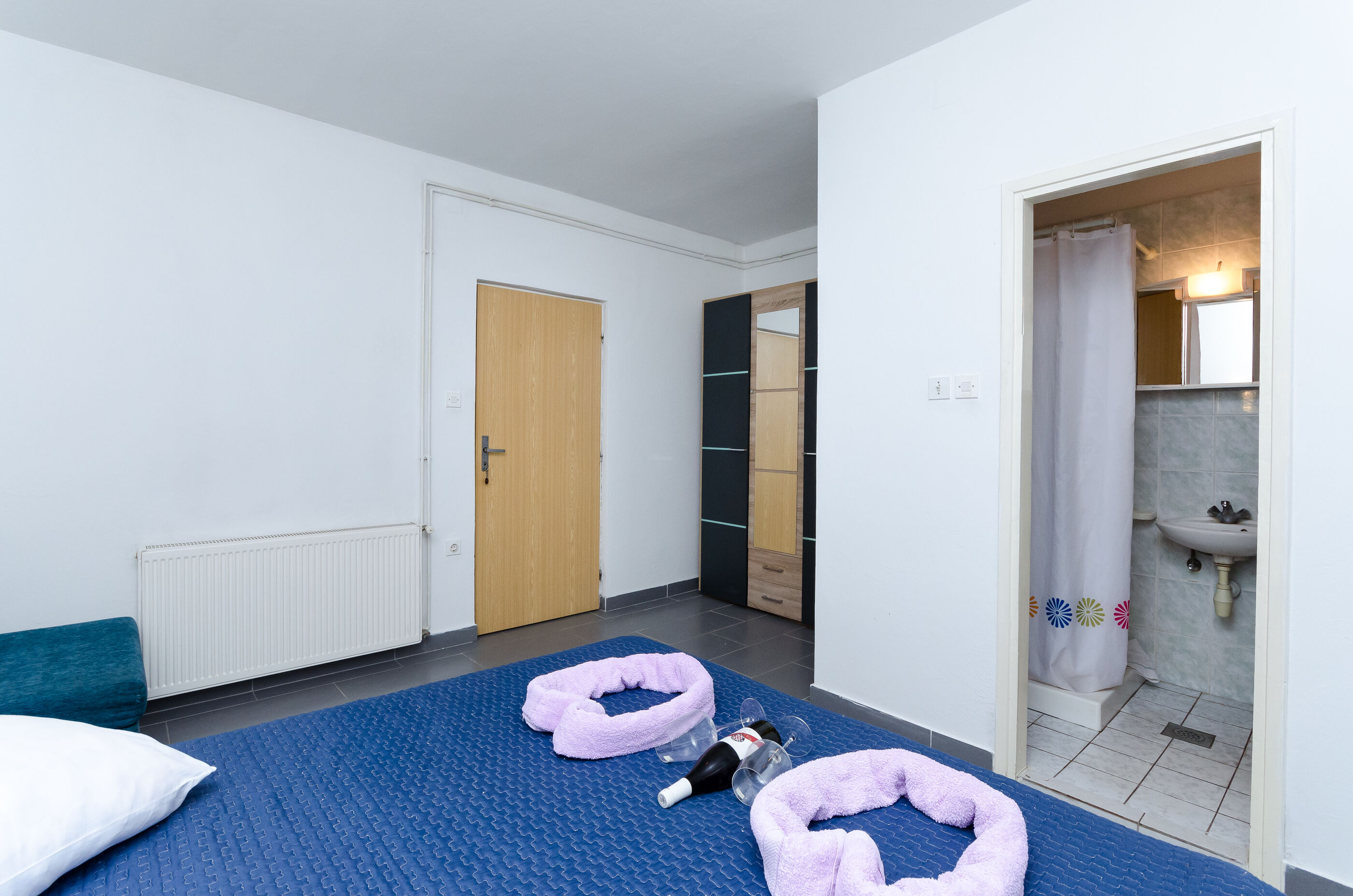 Apartments Mirko R 69281-A1