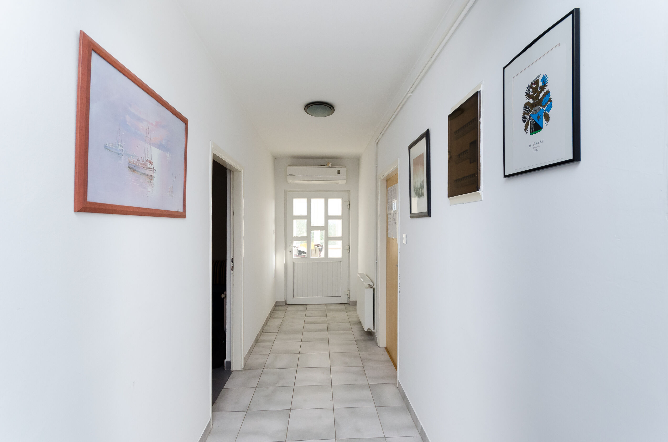 Apartments Mirko R 69281-A1