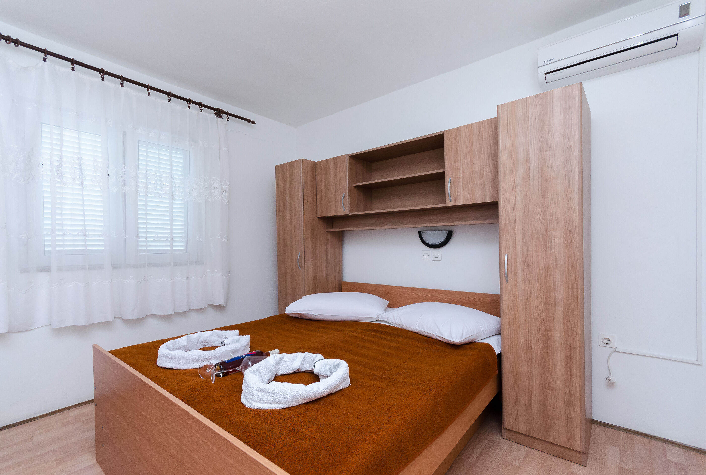 Apartments Mirko R 69281-A2