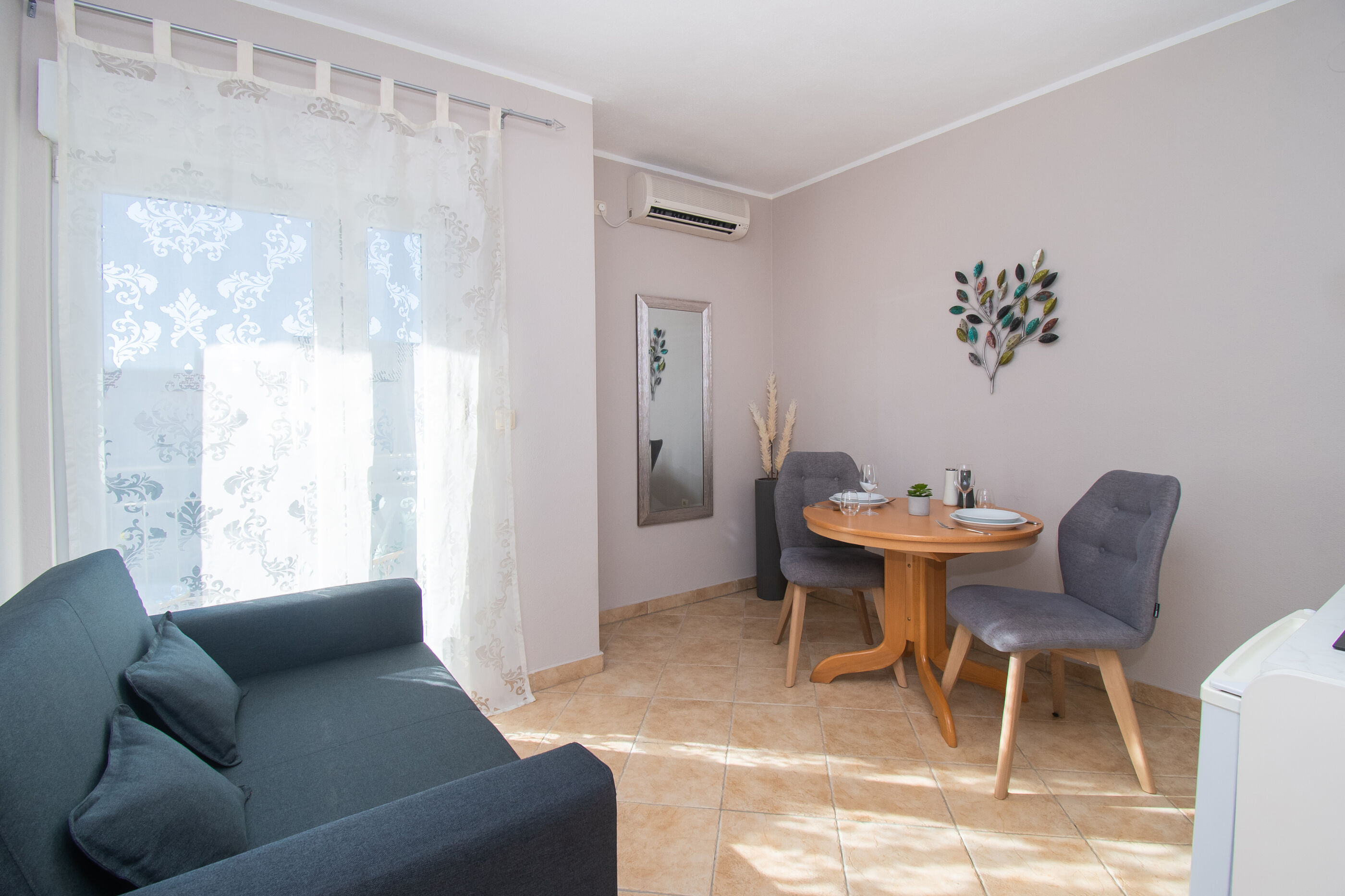 Apartments Ivica 90121-A2