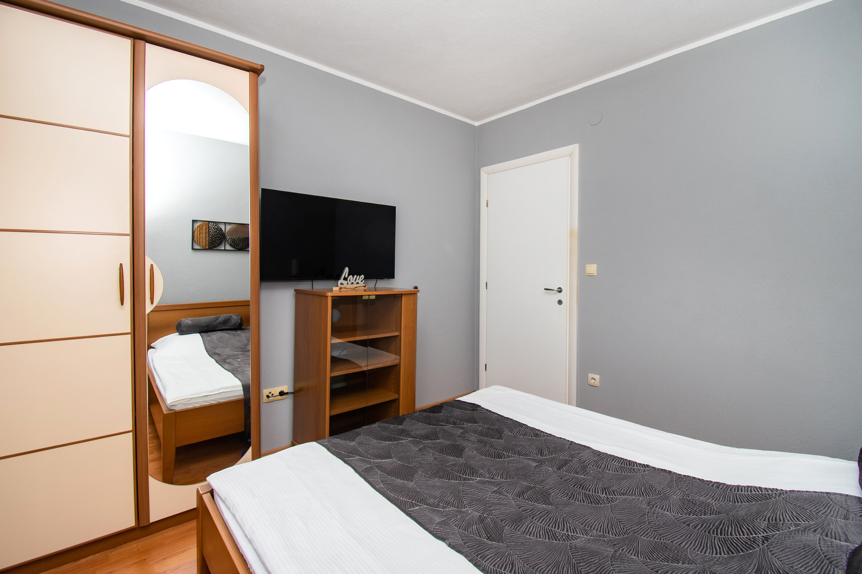 Apartments Ivica 90121-A3