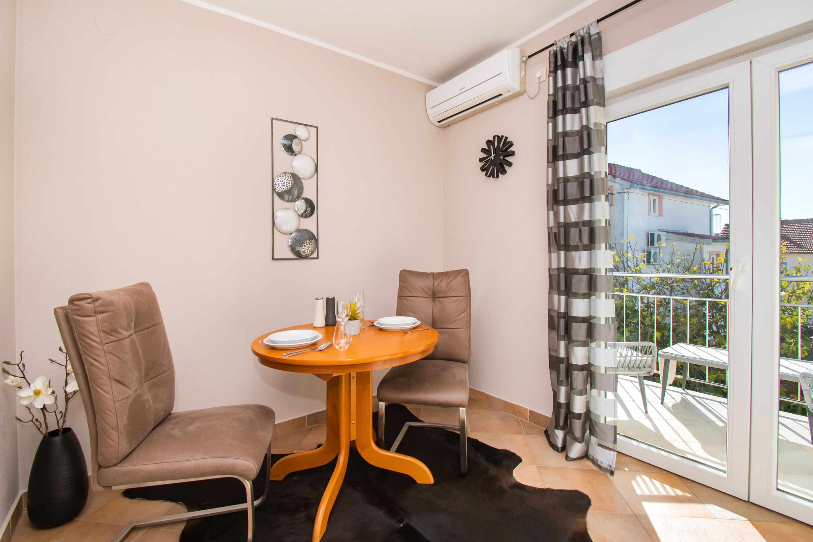 Apartments Ivica 90121-A3