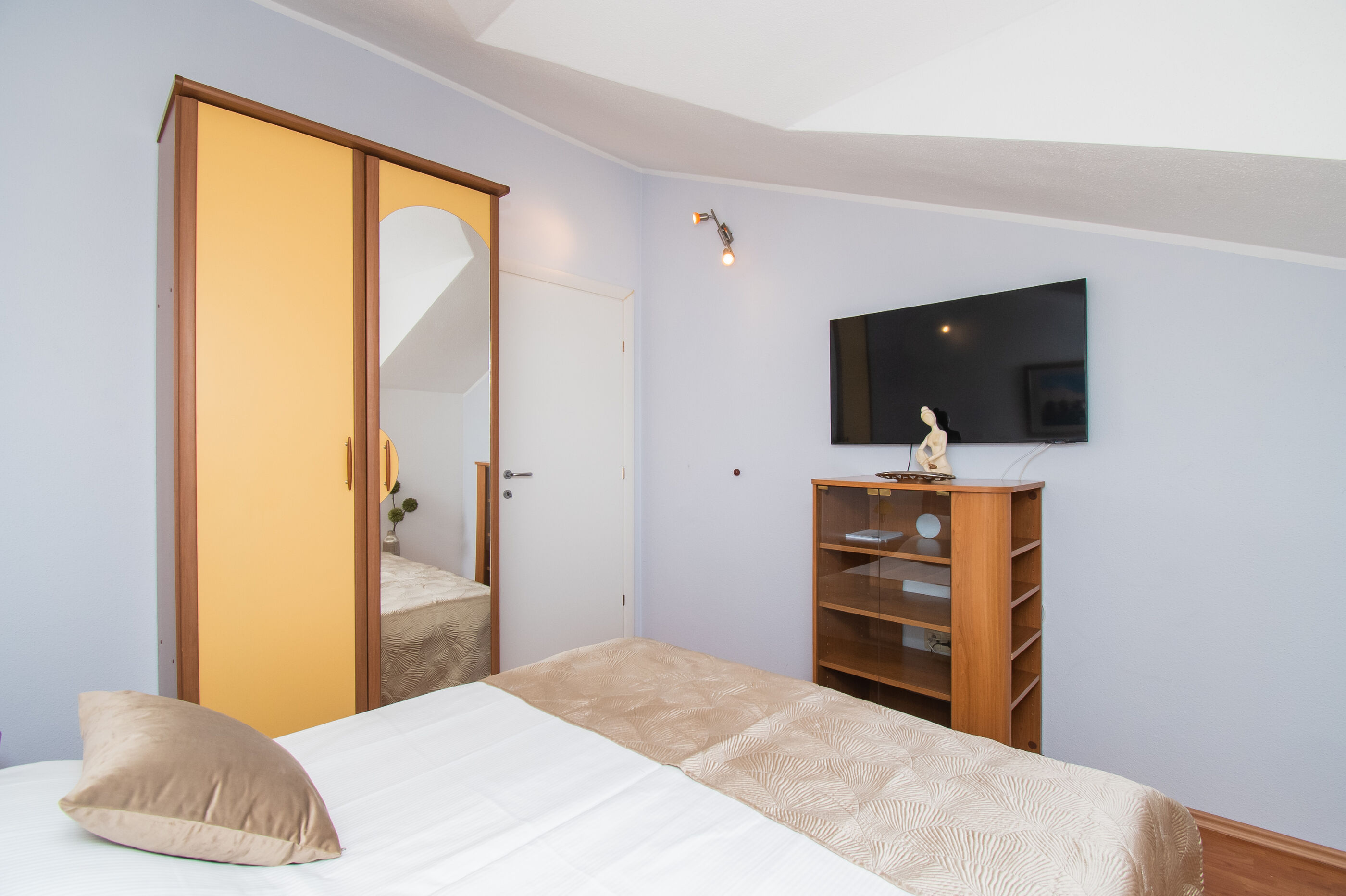 Apartments Ivica 90121-A4