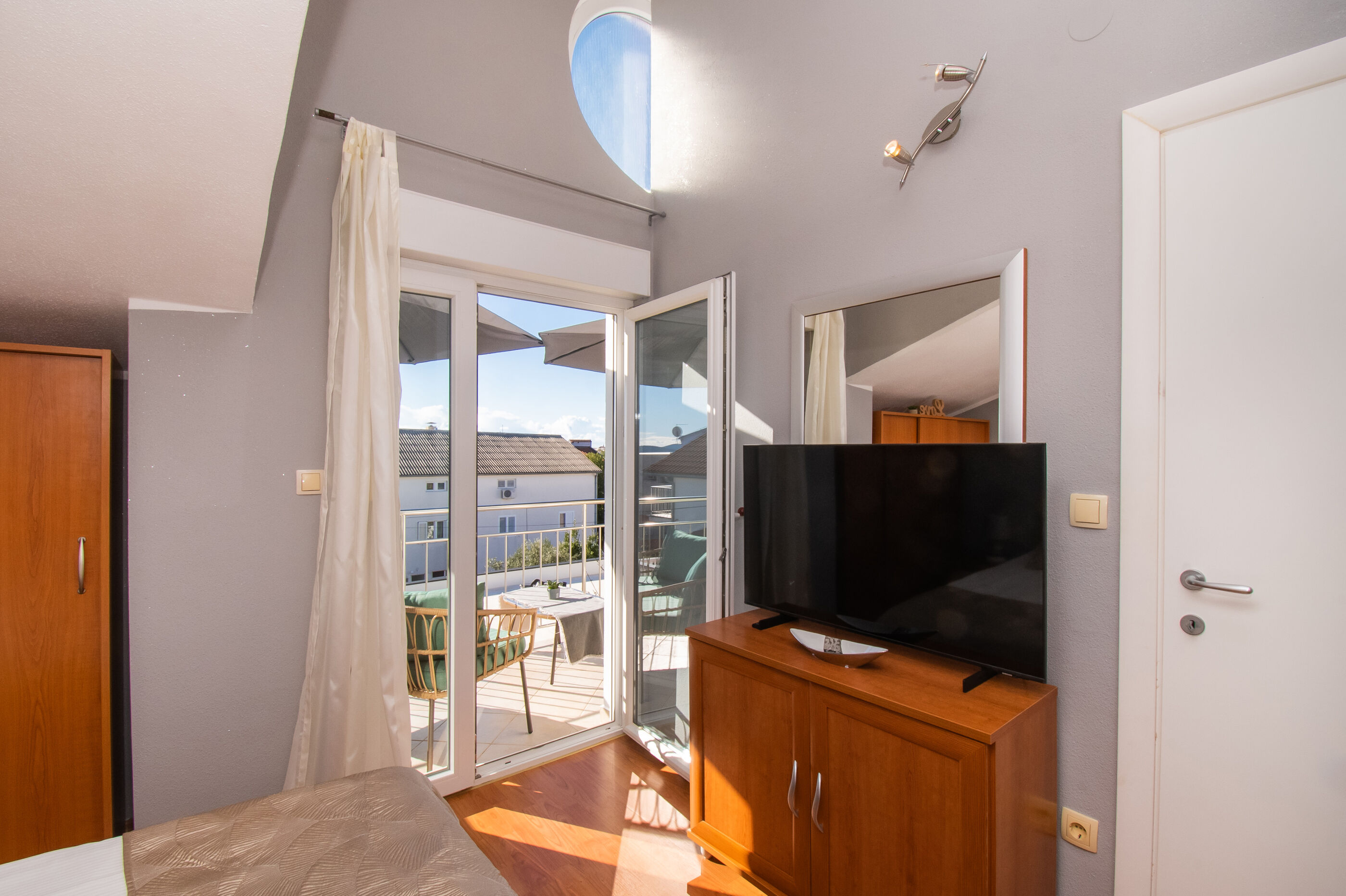 Apartments Ivica 90121-A5