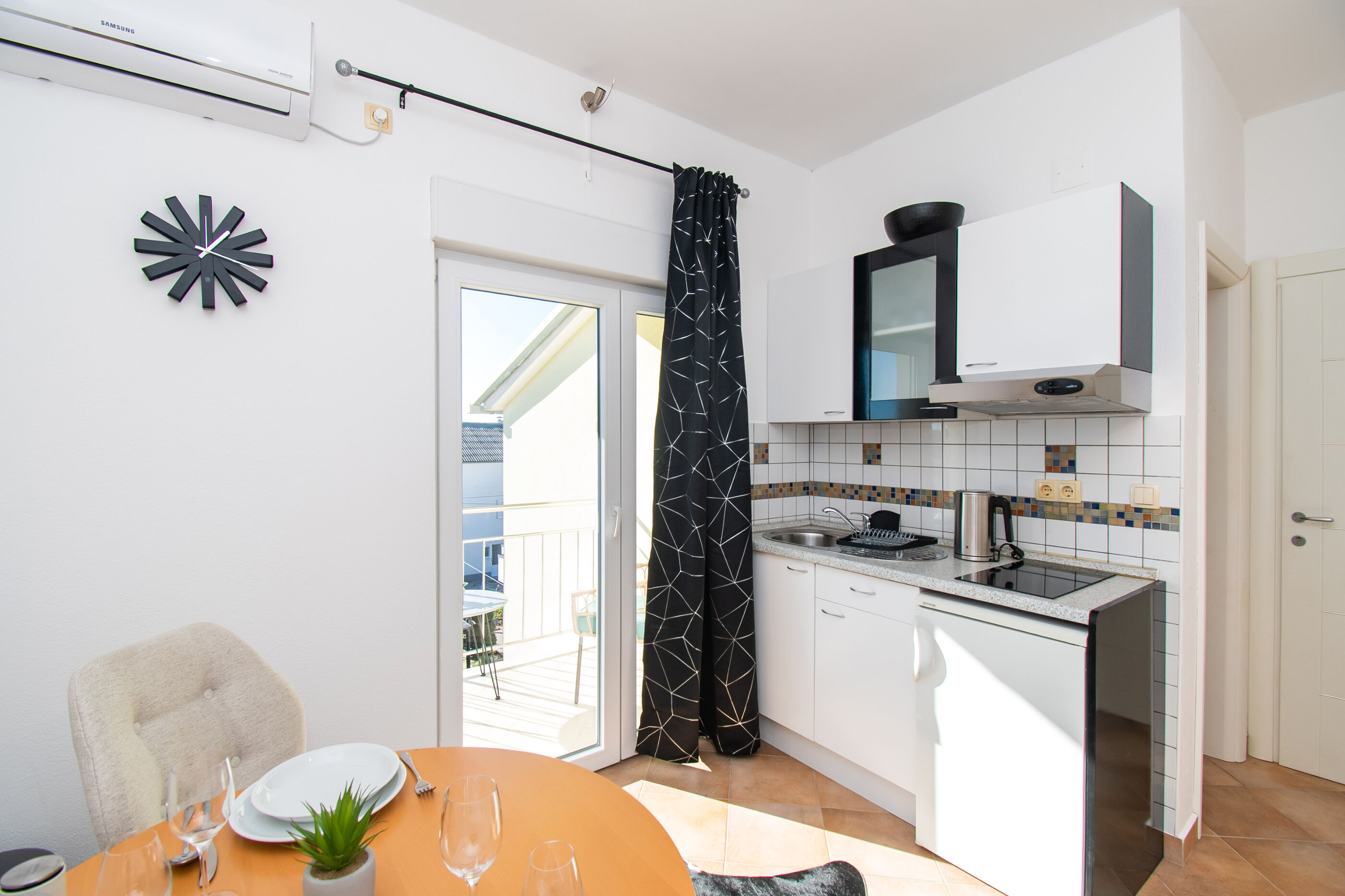 Apartments Ivica 90121-A6