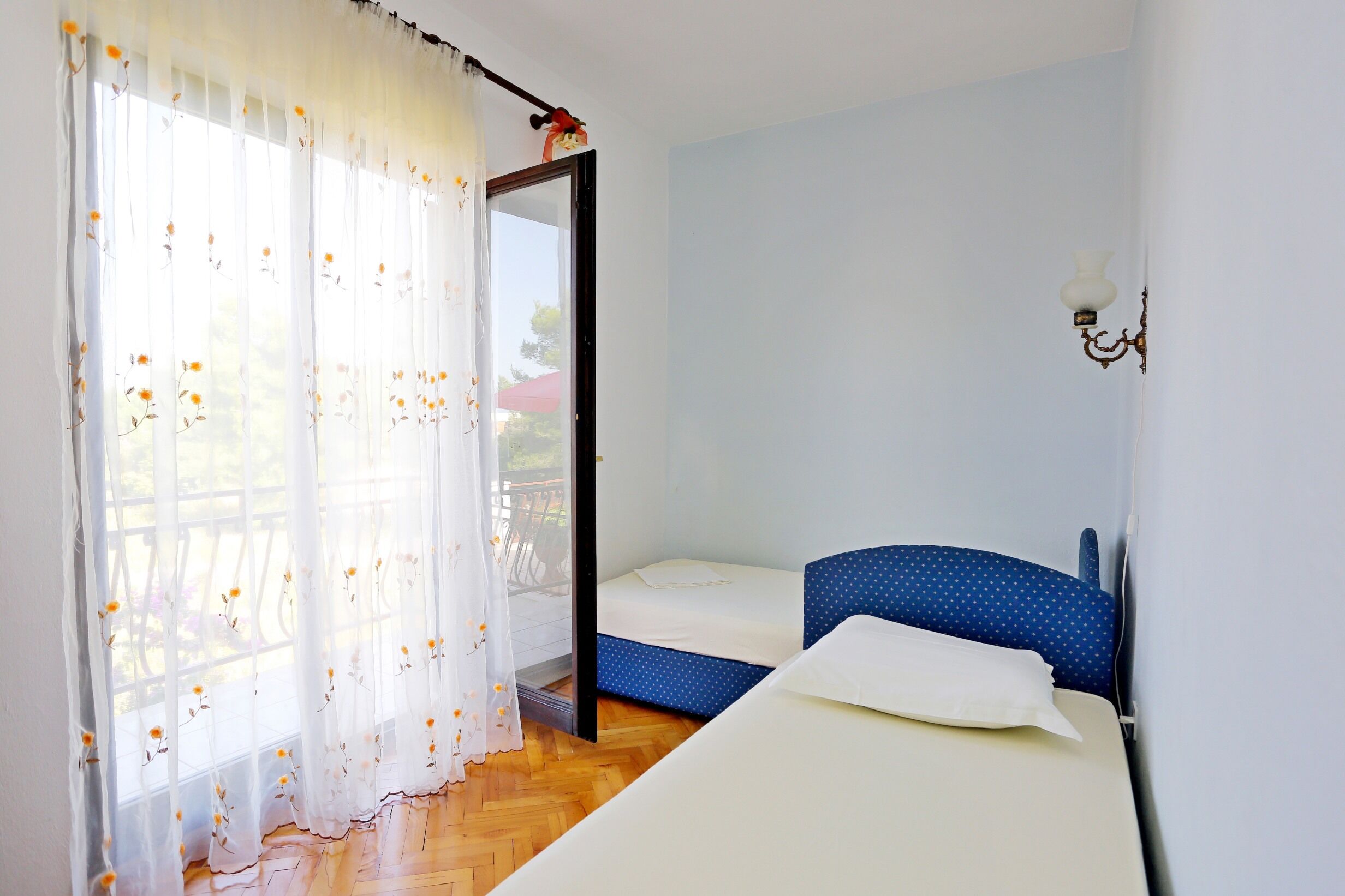 Apartments Dvornik 44361-A1