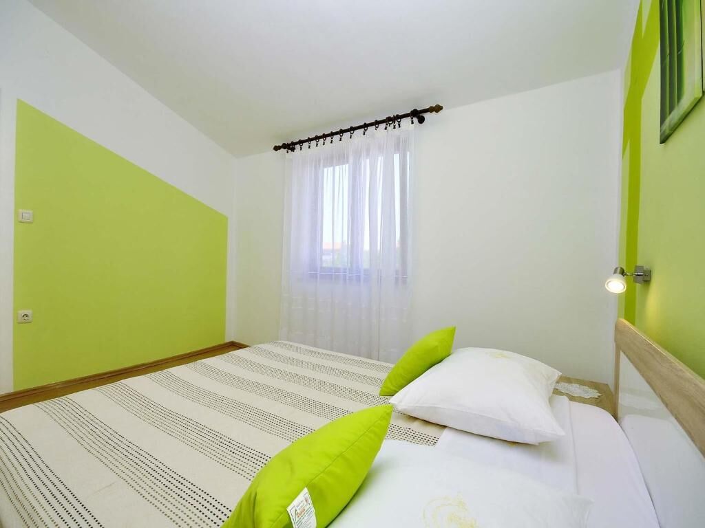 House Bruno 76571-K1