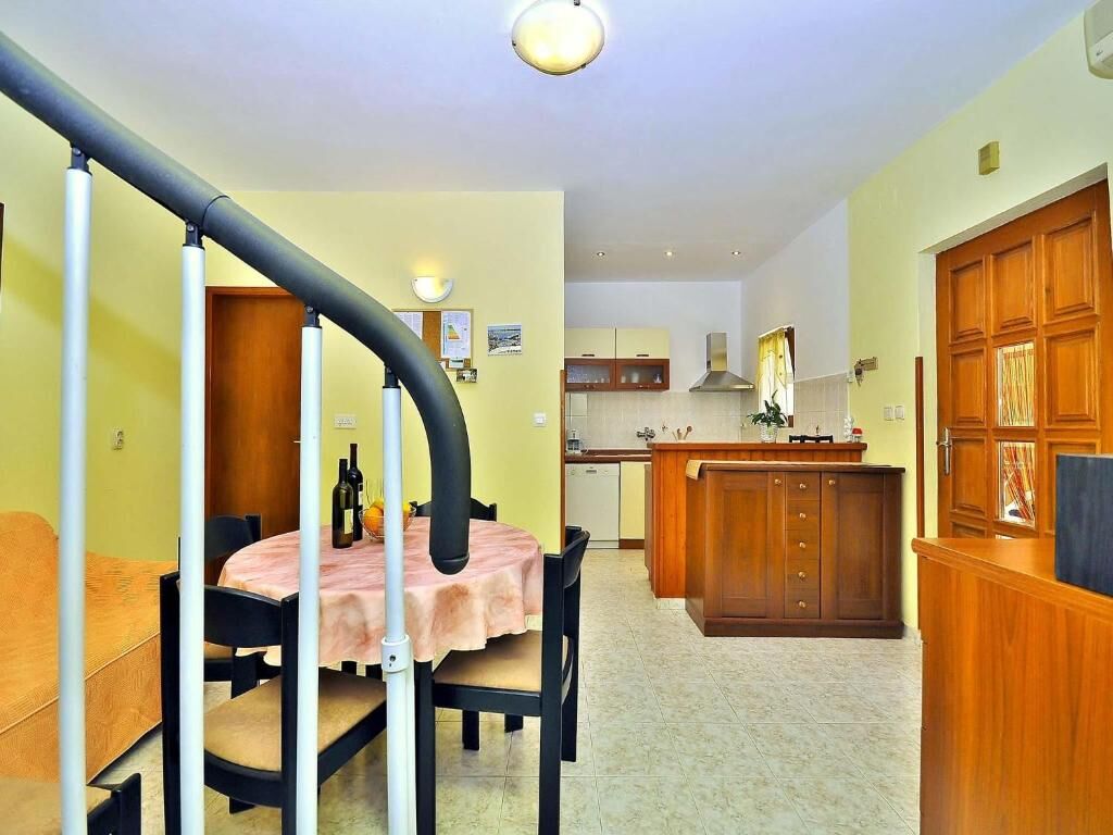 House Bruno 76571-K1