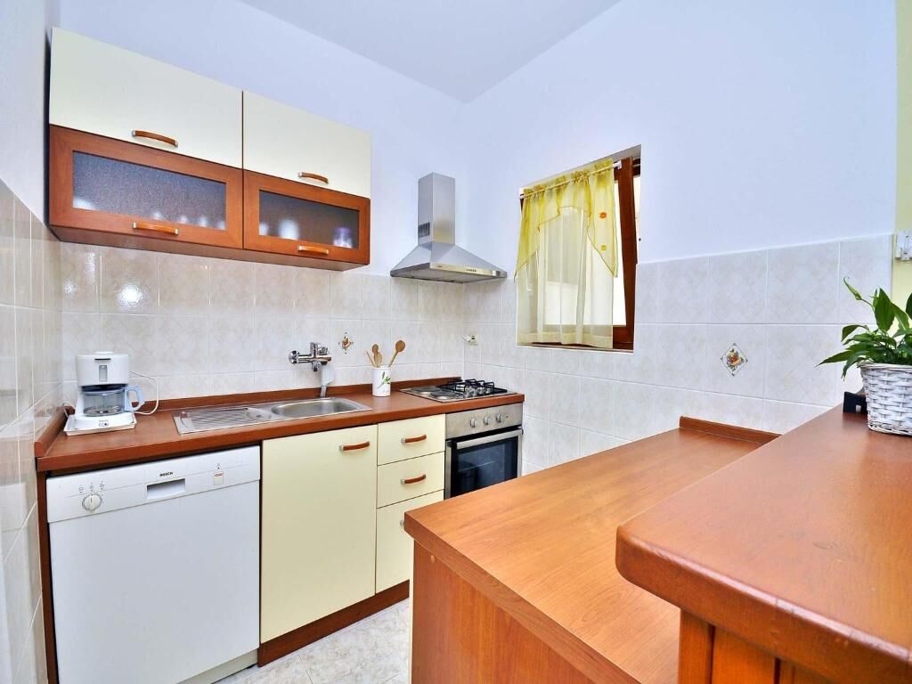 House Bruno 76571-K1