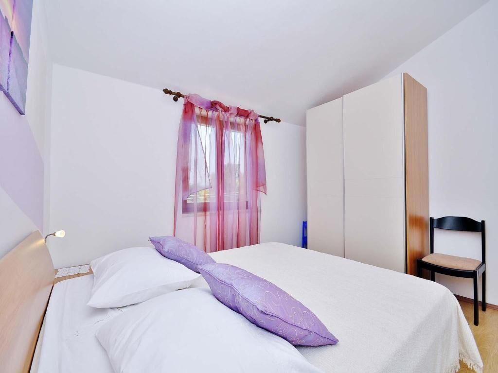 House Bruno 76571-K1