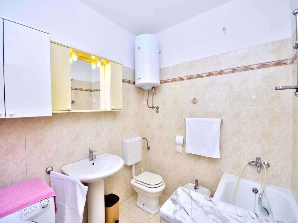 House Bruno 76571-K1