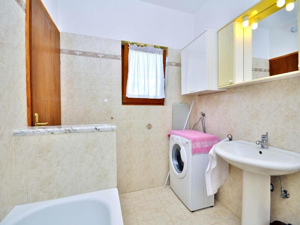 House Bruno 76571-K1