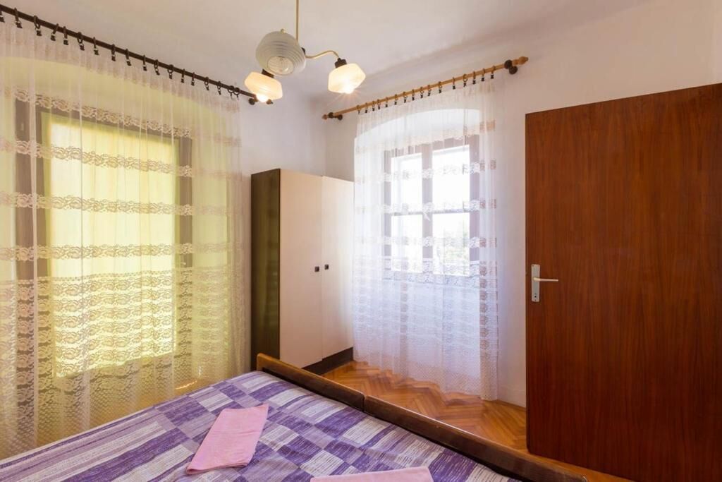 Apartments Ivan 86001-A2