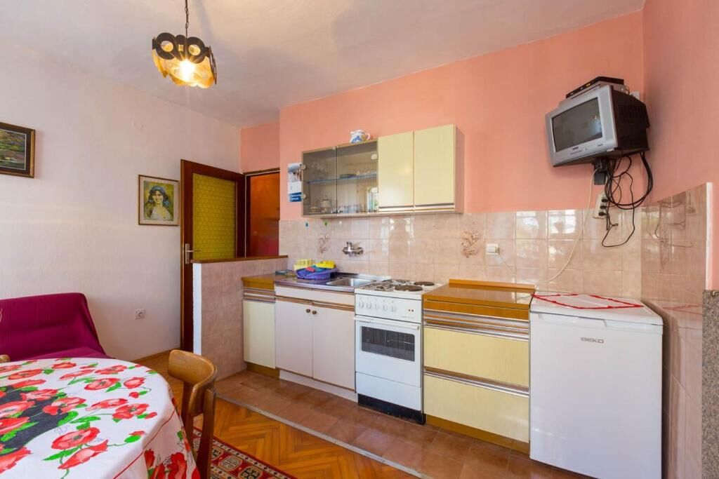 Apartments Ivan 86001-A2