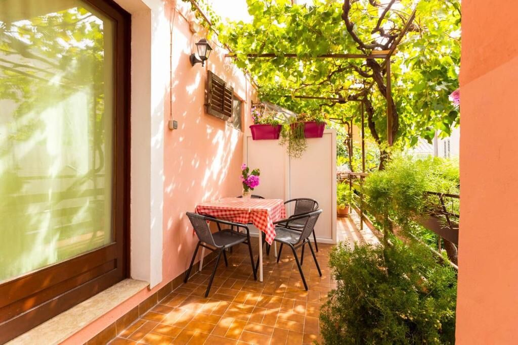 Apartments Ivan 86001-A2