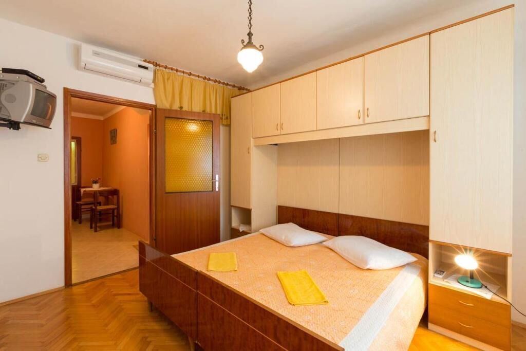Apartments Ivan 86001-A1