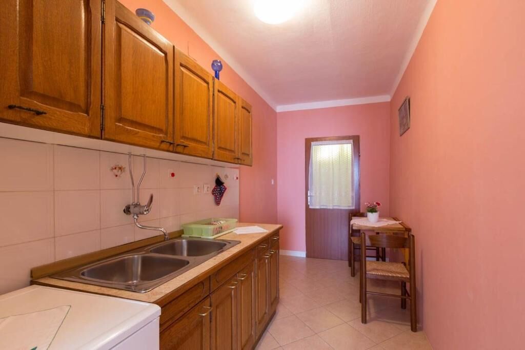 Apartments Ivan 86001-A1