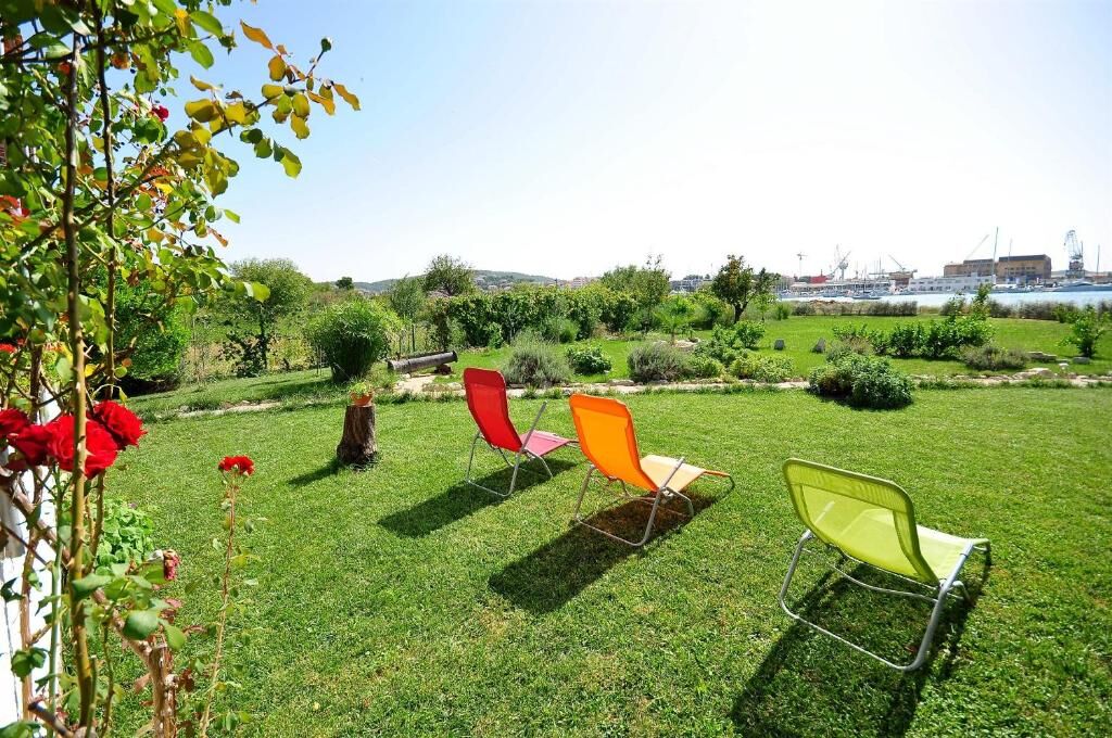 House Ivica 46101-K1