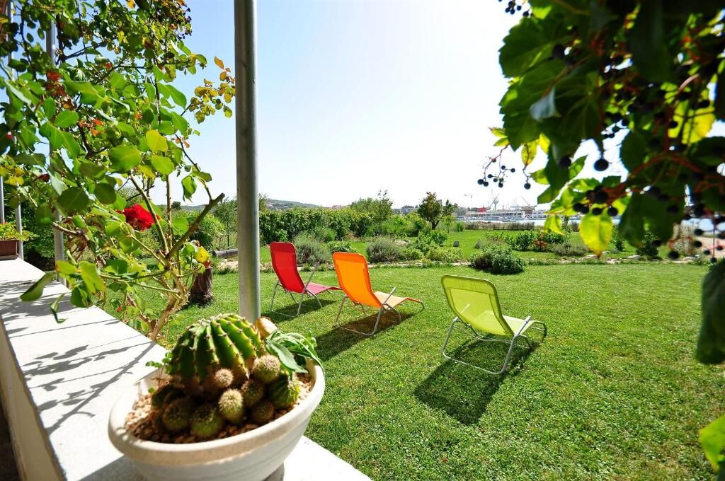 House Ivica 46101-K1