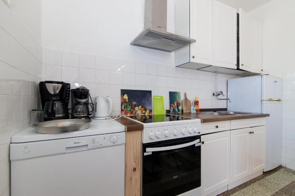 House Ivica 46101-K1