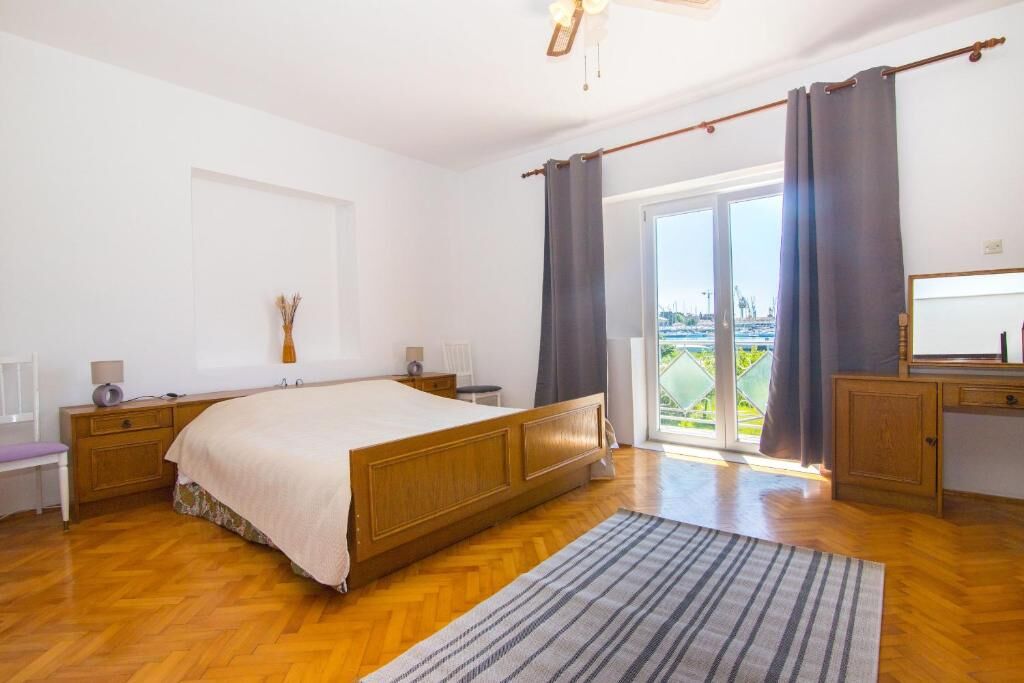 House Ivica 46101-K1