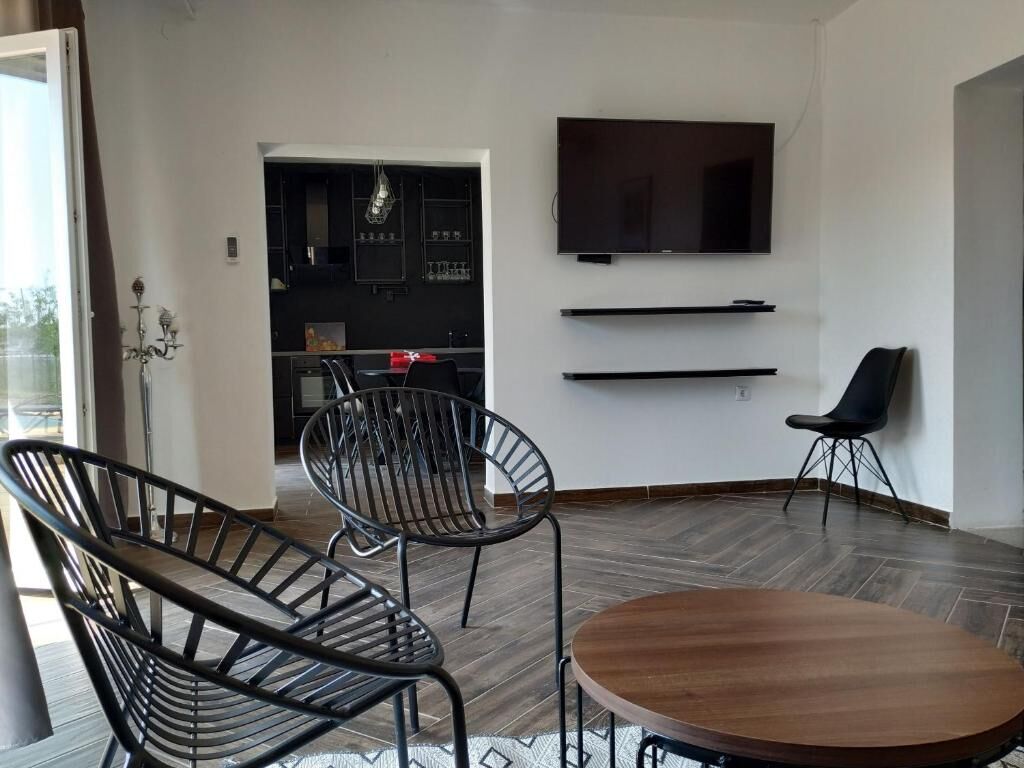 House Ivica 46101-K1