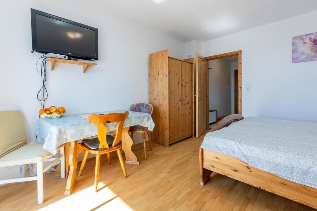 Apartments Božana 66521-A2
