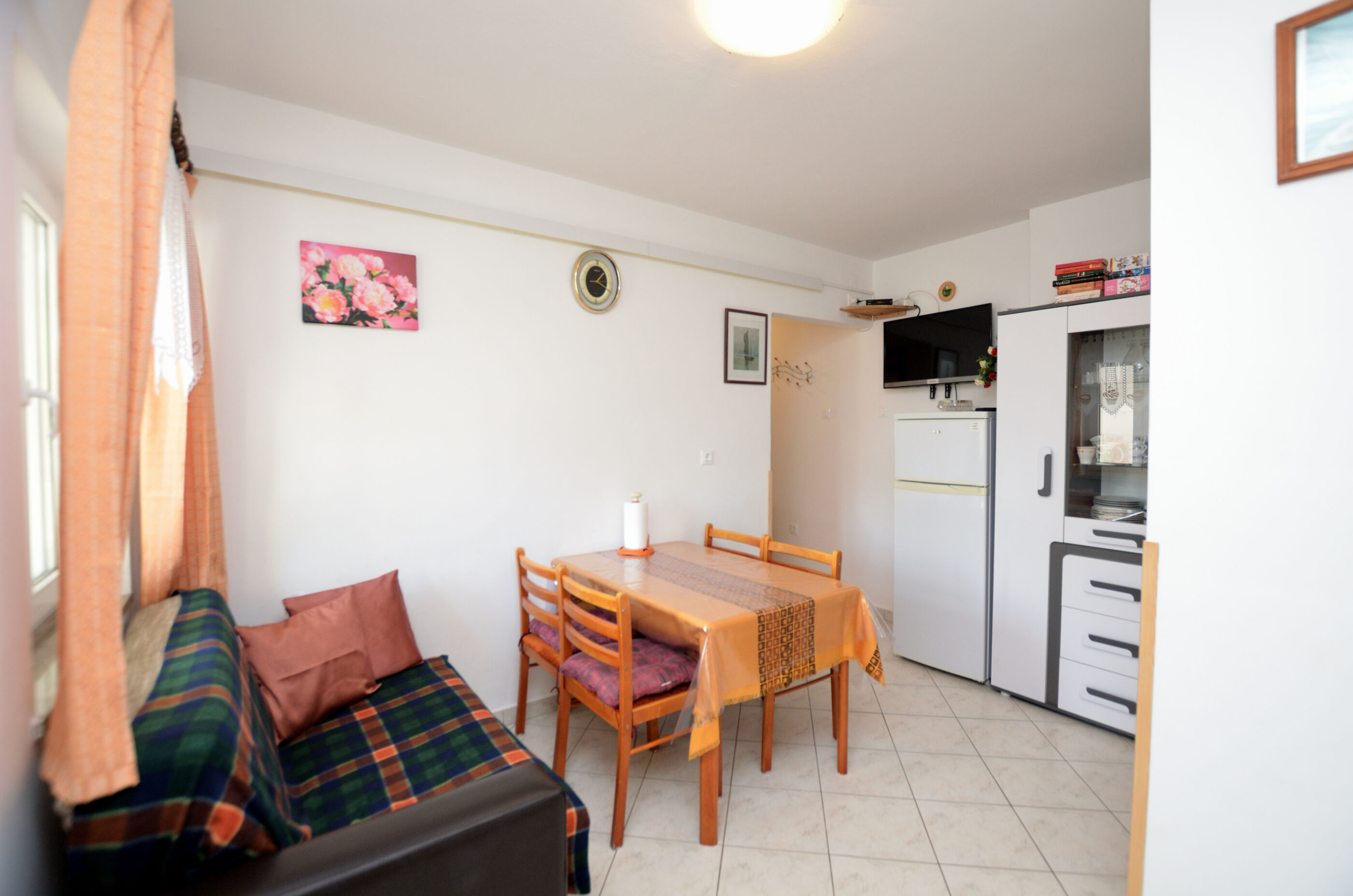 Apartments Rafael 67831-A1